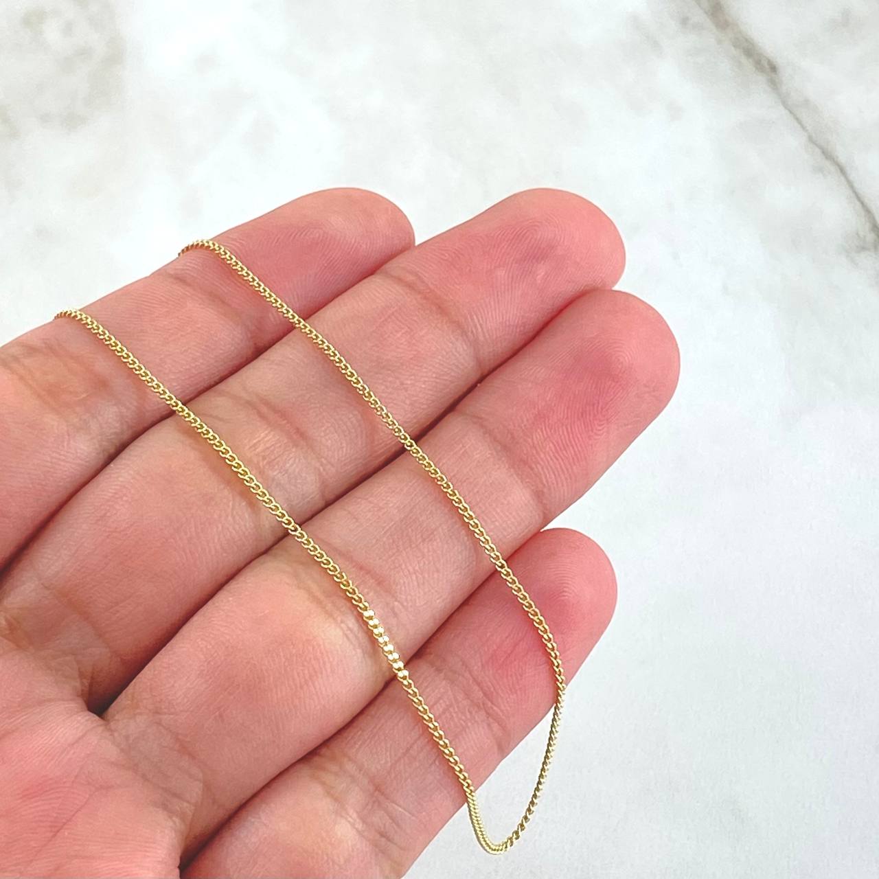 Cadena Cubana 1.9gr / 45cm / 0.9mm Oro Amarillo +1 18K ©