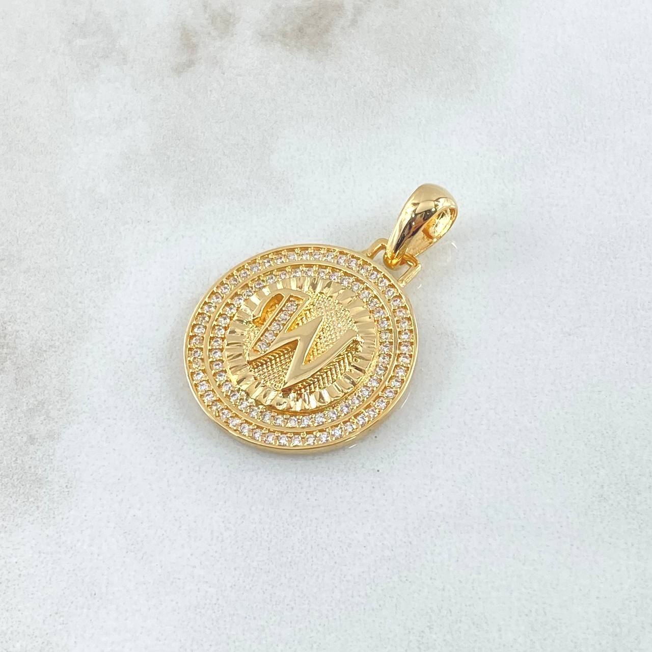 Dije Medalla Letra W 4.85g / 3.1cm Oro Amarillo 18K