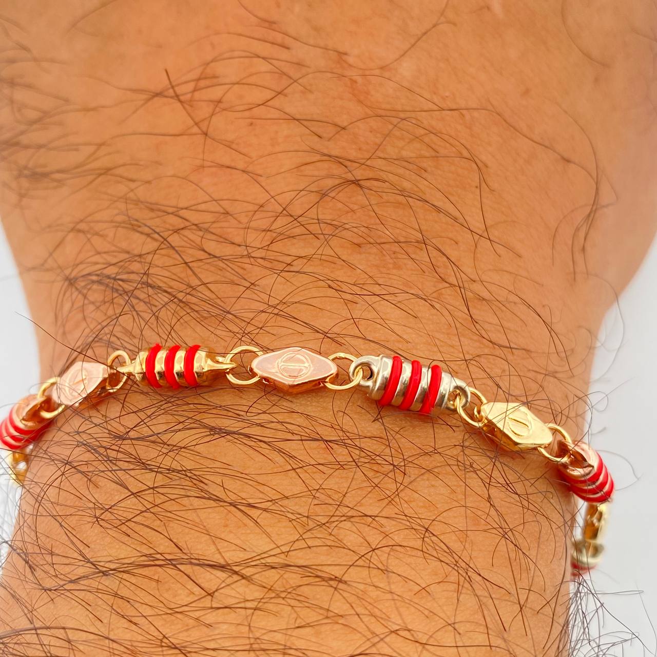 Pulso Barril 5.9gr / 22cm / Tres Oros 18K $