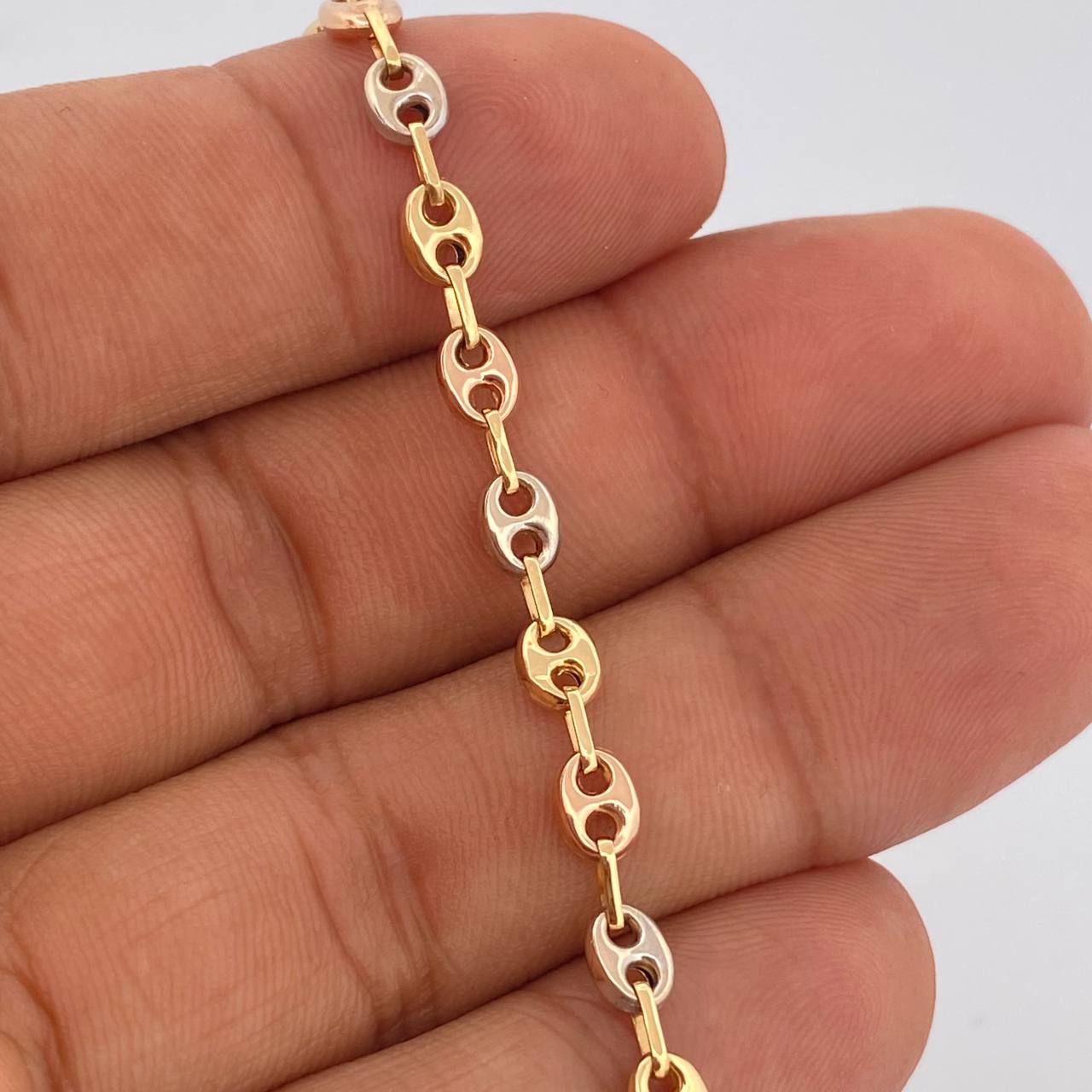 Pulso GC 3.85gr / 20.7cm / Tres Oros 18K $