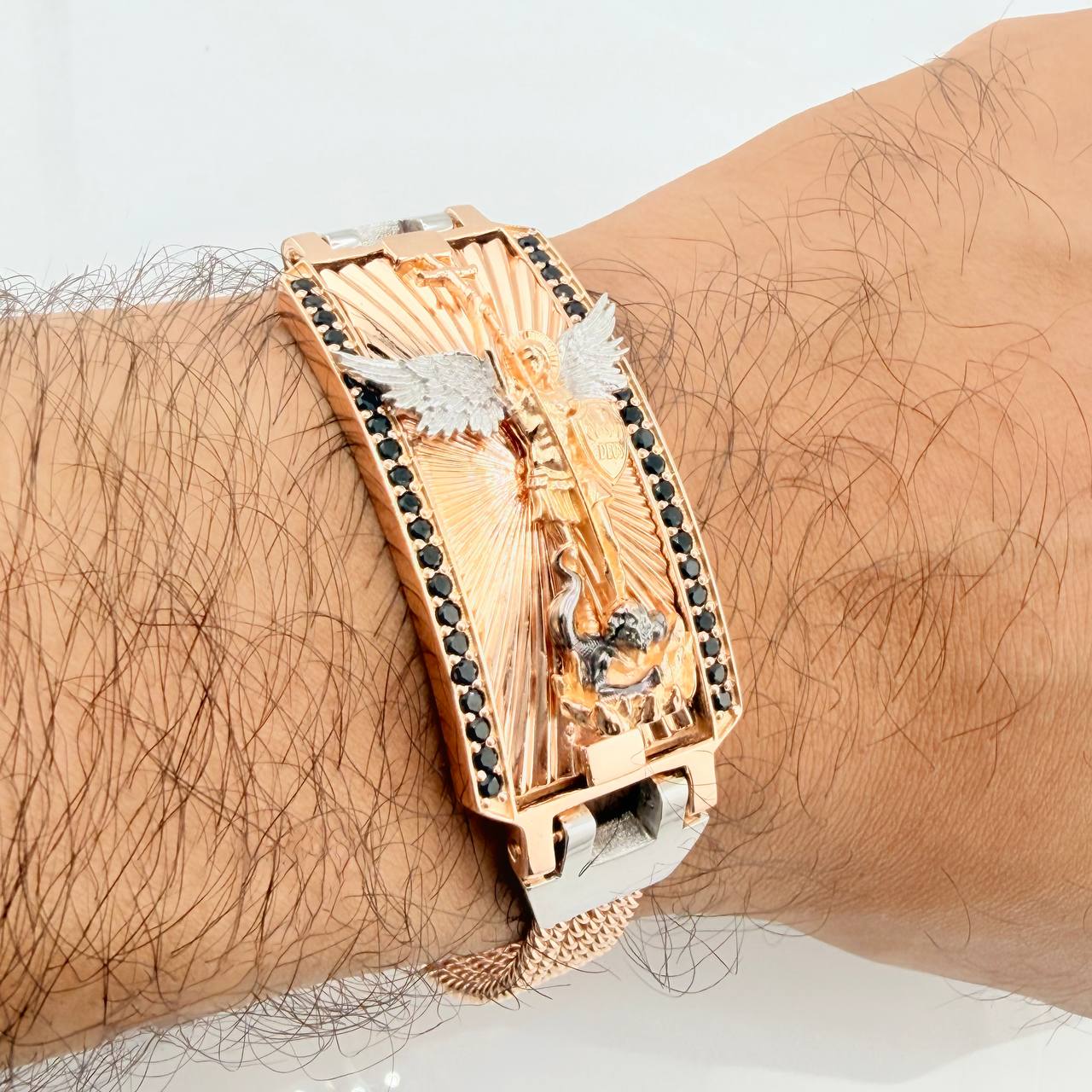 Fabricacion Bajo Pedido Pulso Aro San Miguel 102.65gr / Tres Oros 18K $