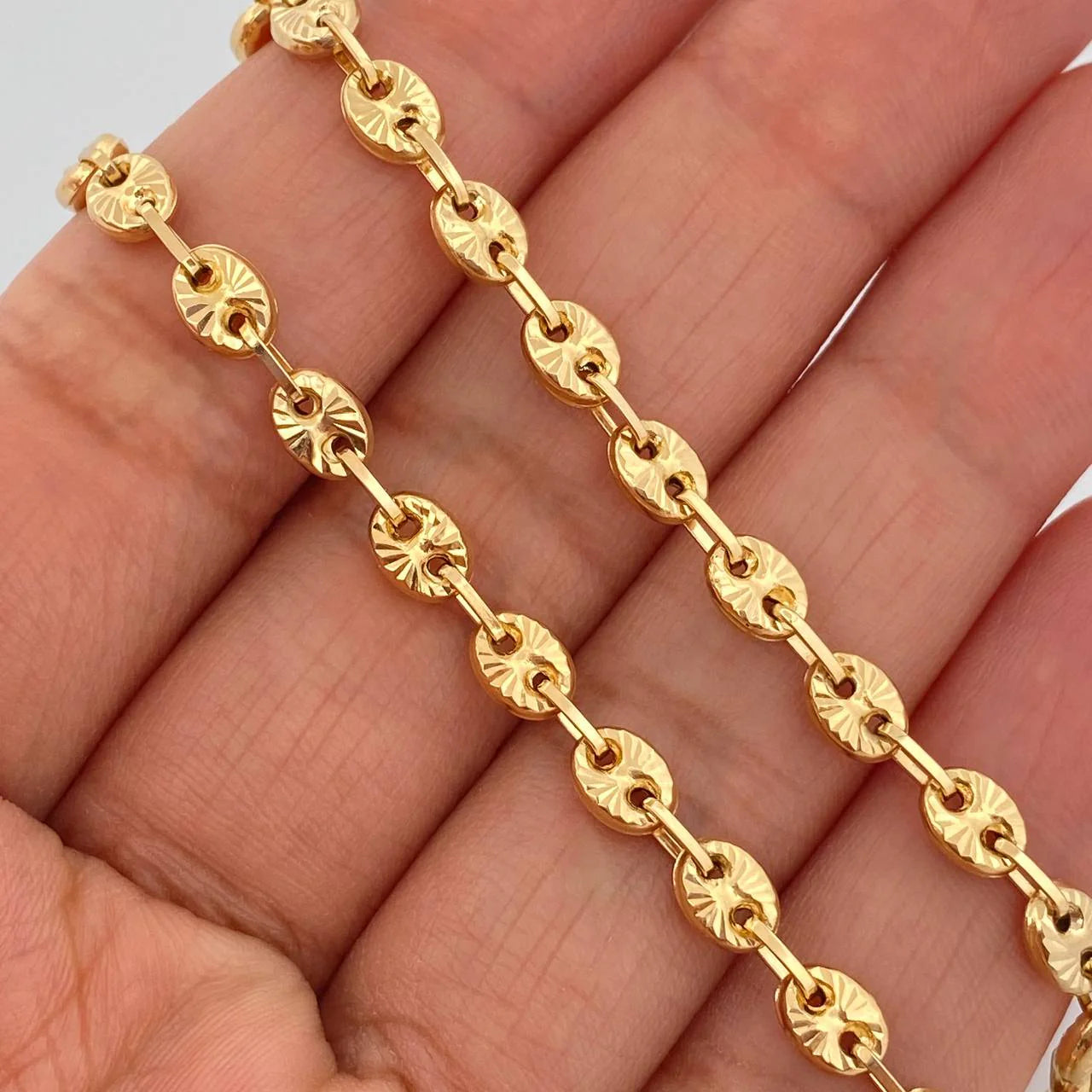 Cadena GC 12.15gr / 58.5cm / 4mm Oro Amarillo 18K $