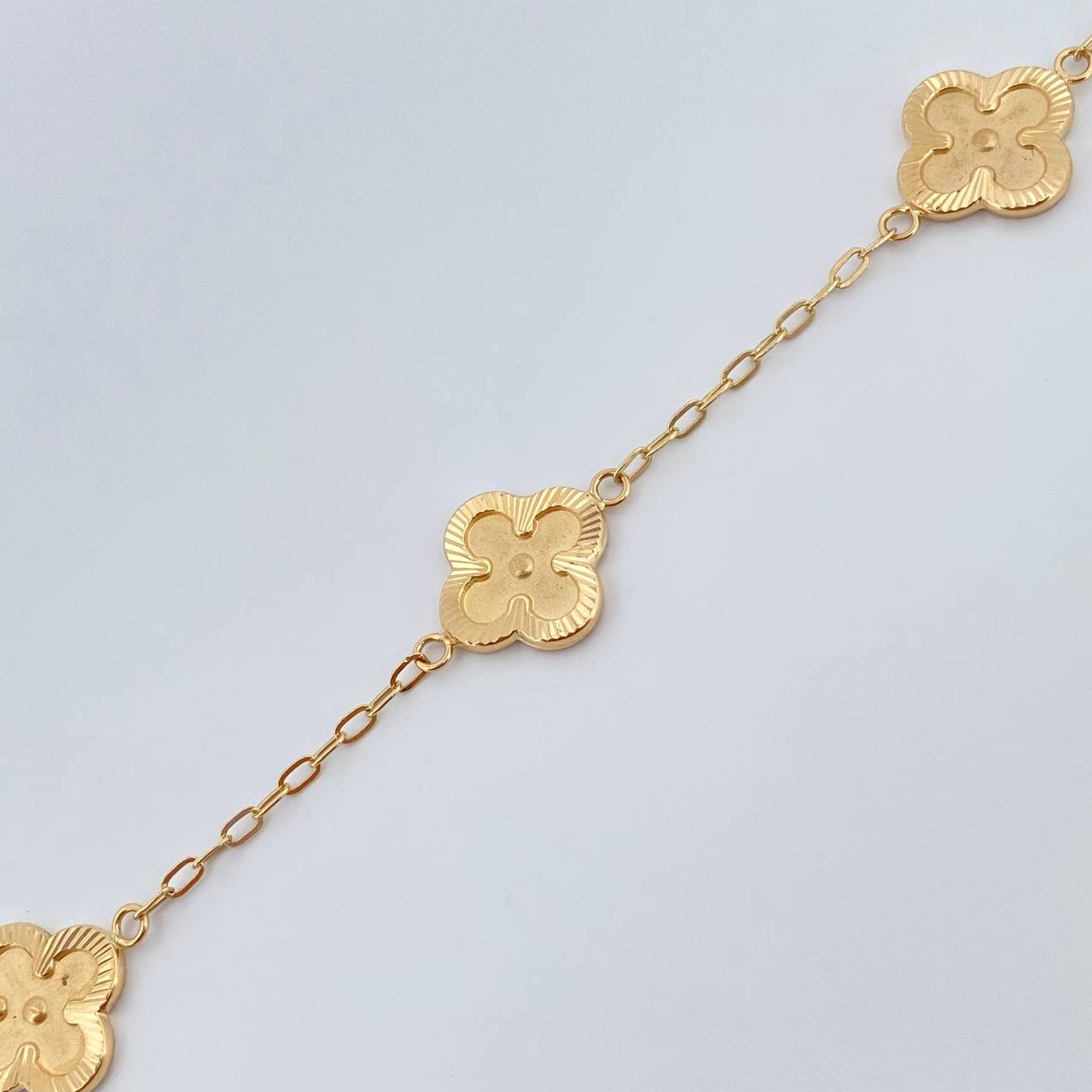 Pulso Aro Seguido Trebol 3.85gr / 19cm / Oro Amarillo 18K &
