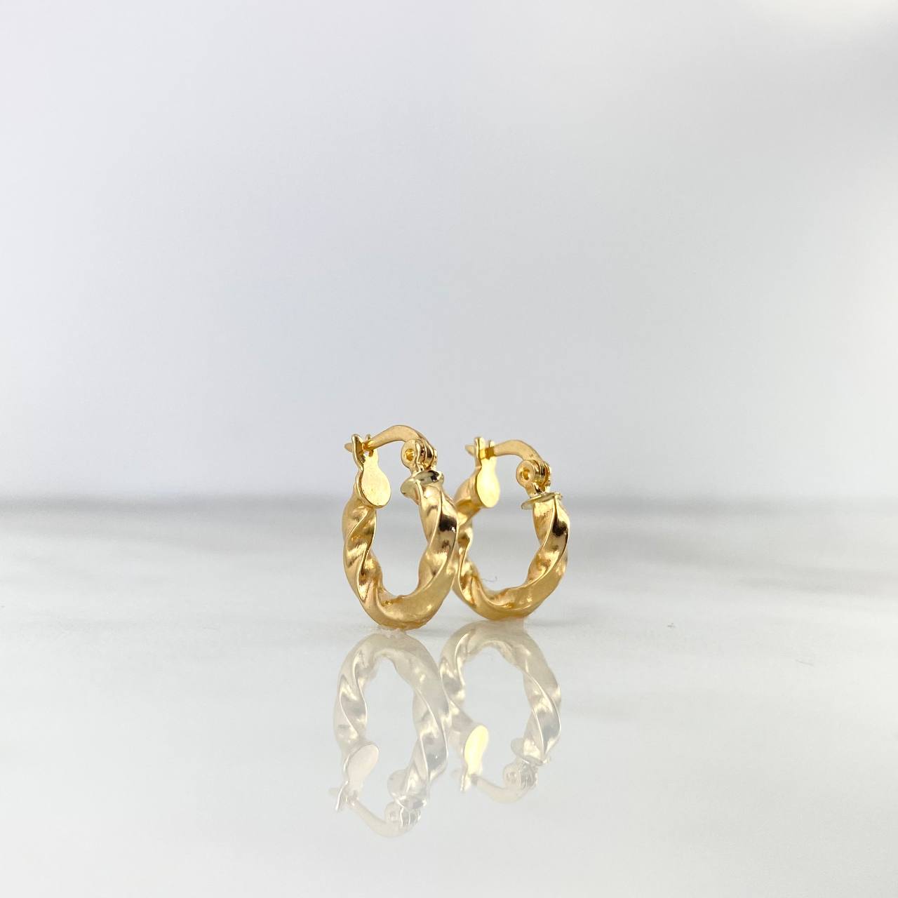 Candongas Kari  1.35gr / 1.5cm Entorchadas Oro Amarillo 18K
