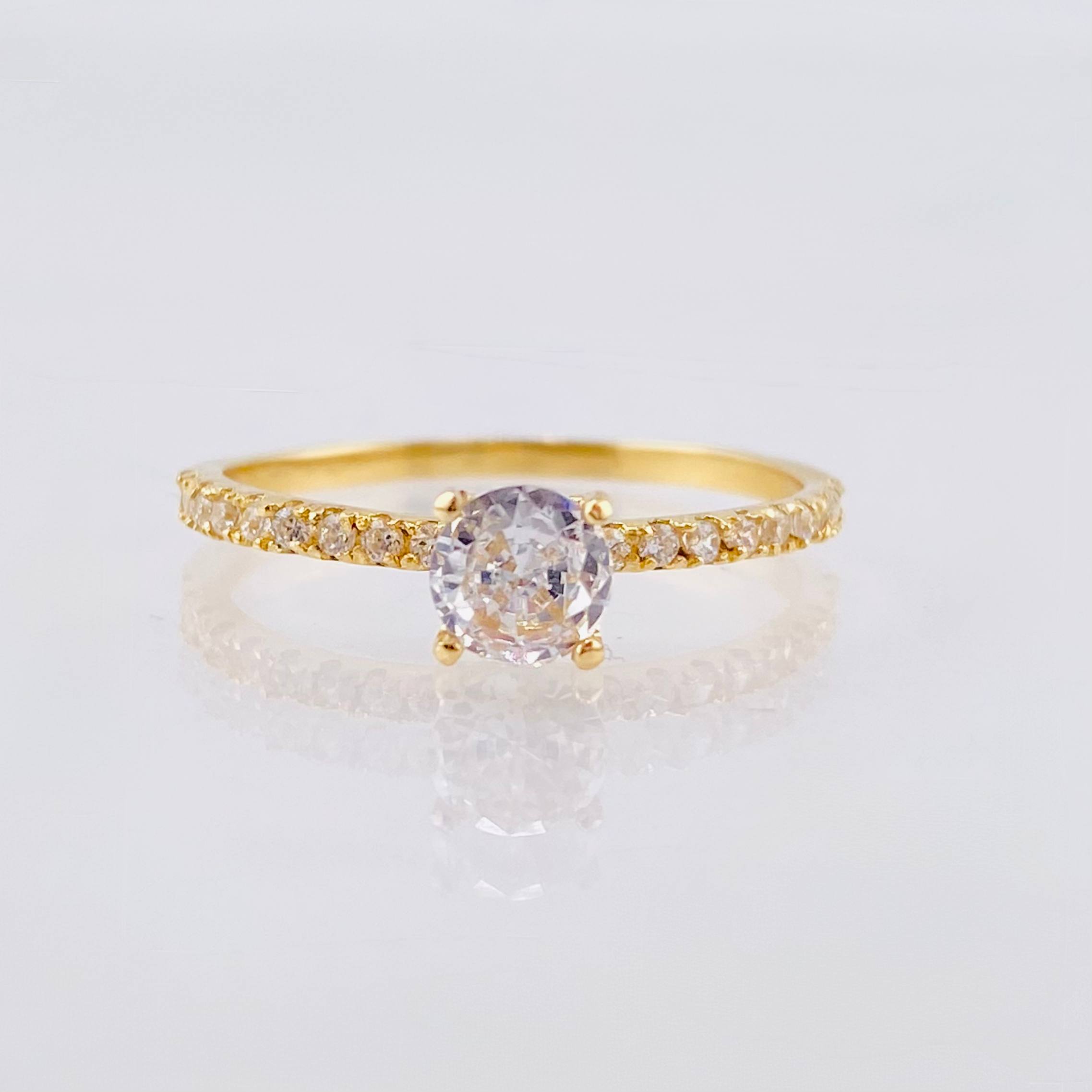 Anillo Solitario Tupido 1.6gr / T7 1/4 / Oro Amarillo 18K