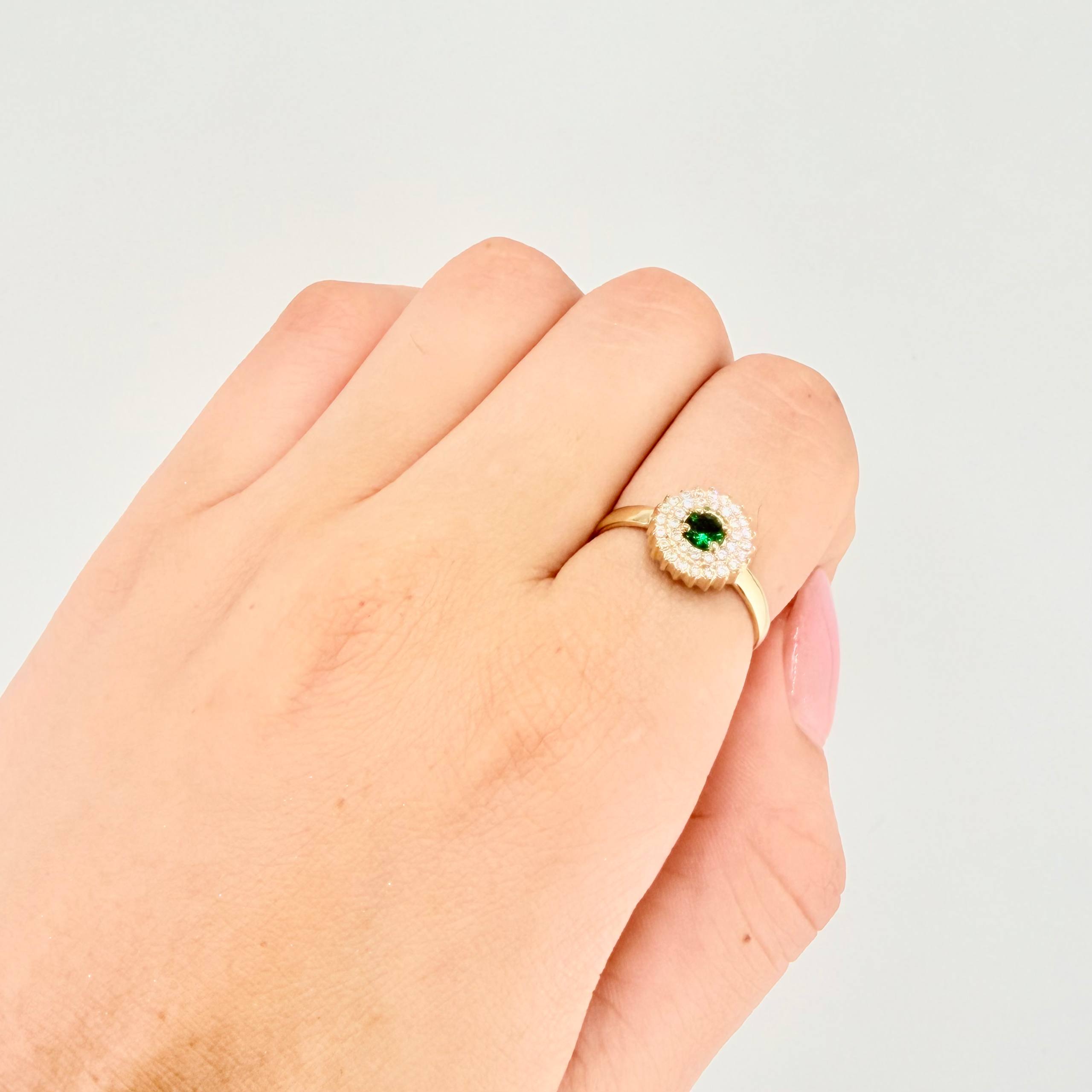 Anillo Halo Tupido 2.75gr / T7 / Oro Amarillo 18K