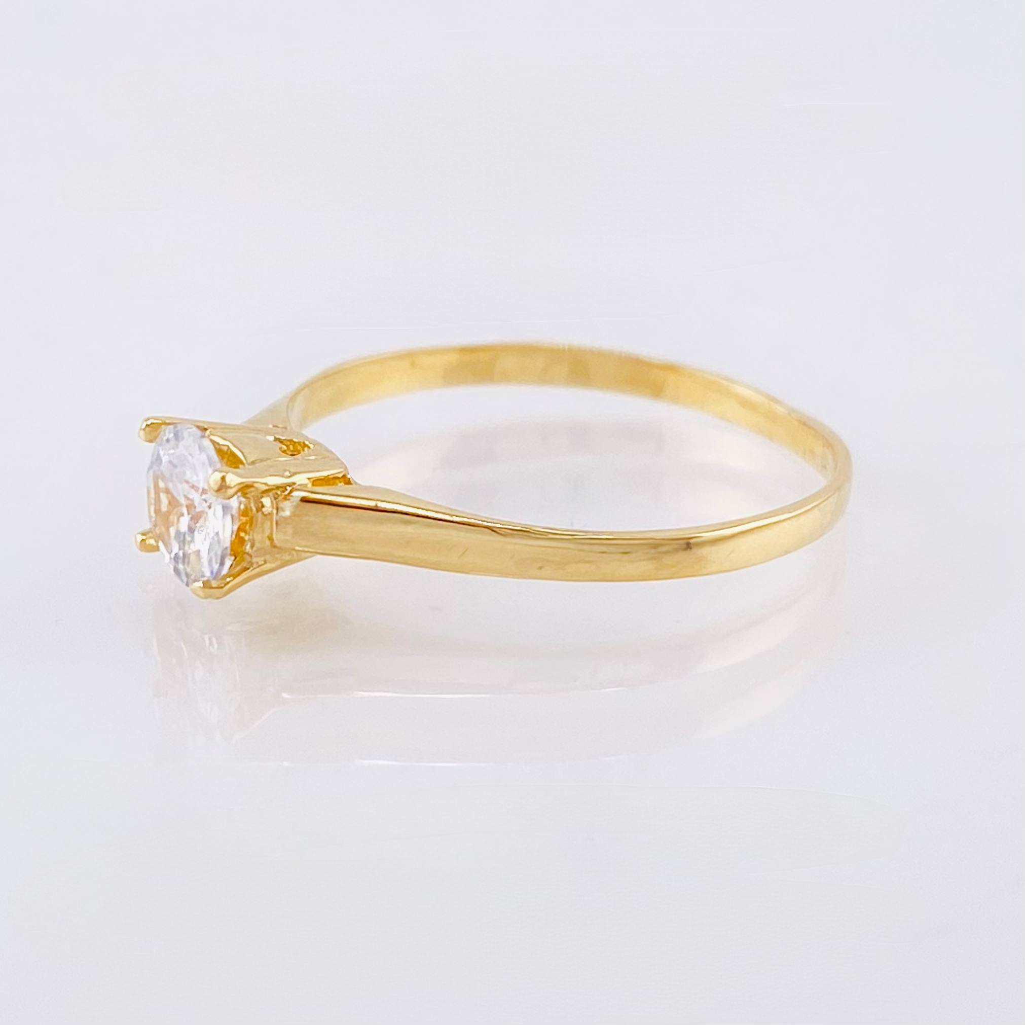 Anillo Solitario 1.5gr / T6 3/4 / Oro Amarillo 18K