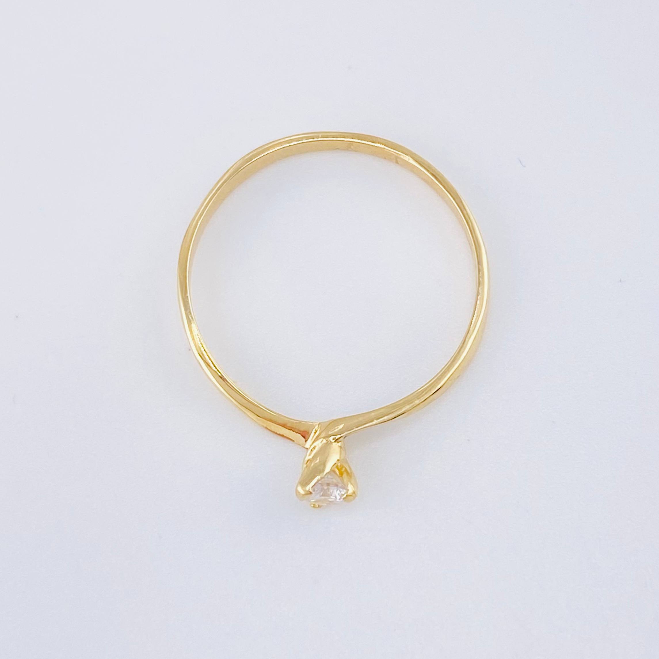 Anillo Solitario 1.25gr / T6 3/4 / Oro Amarillo 18K