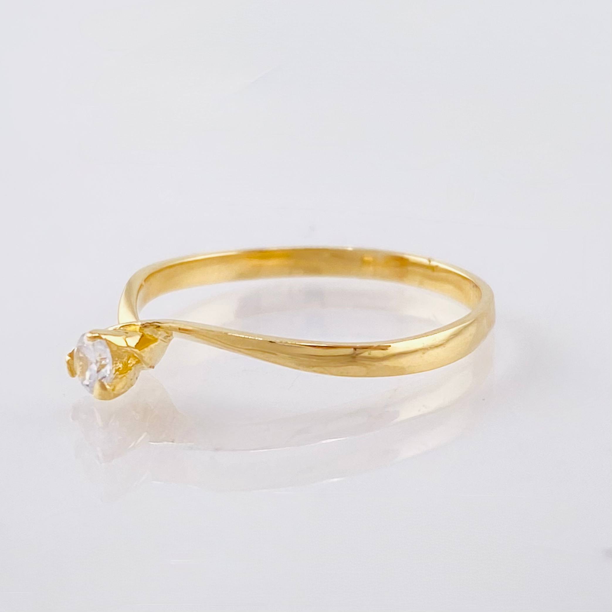 Anillo Solitario 1.25gr / T6 3/4 / Oro Amarillo 18K
