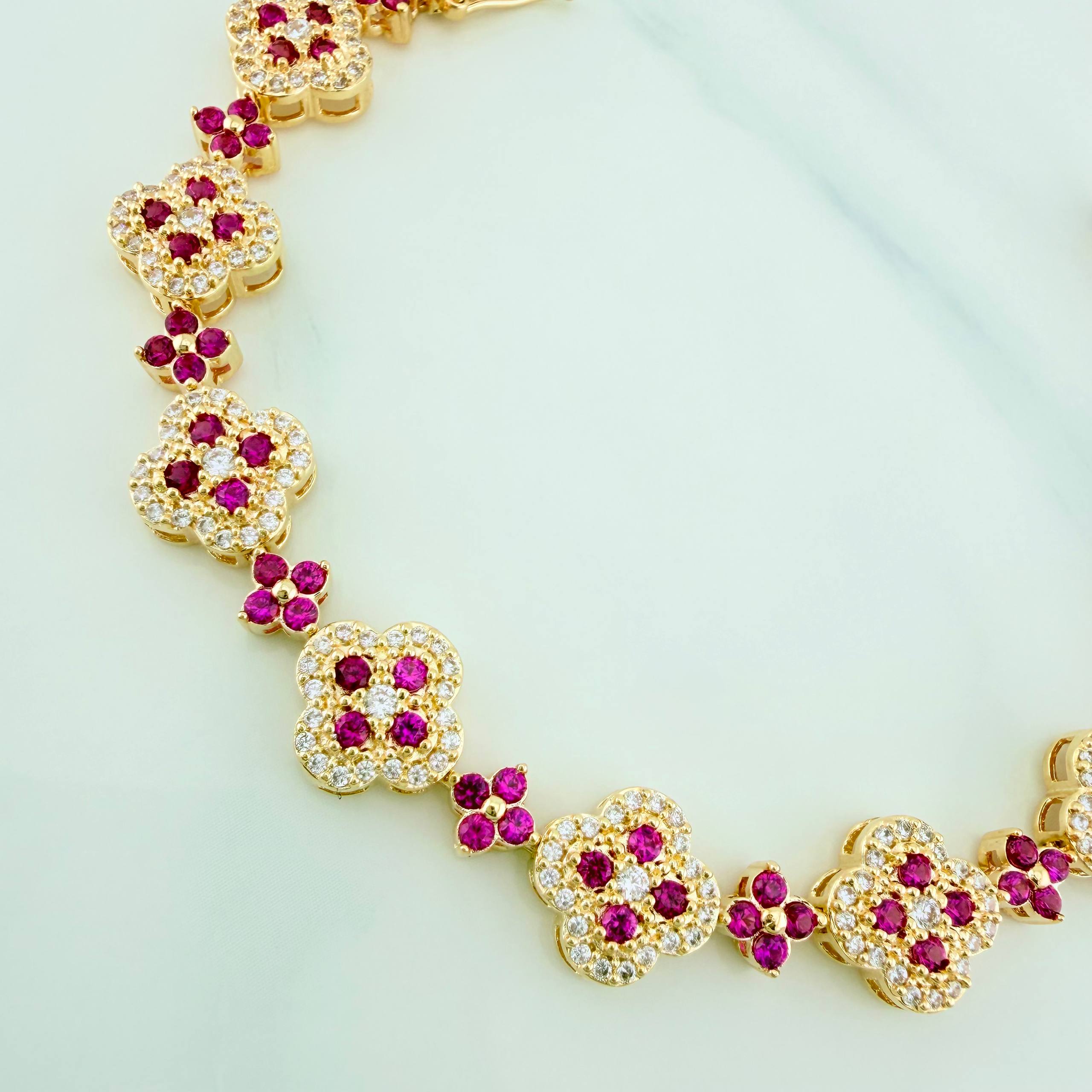 Pulso Trebol Flores 14.3 g / 16.7 cm / 9.67 mm Oro Amarillo 18K