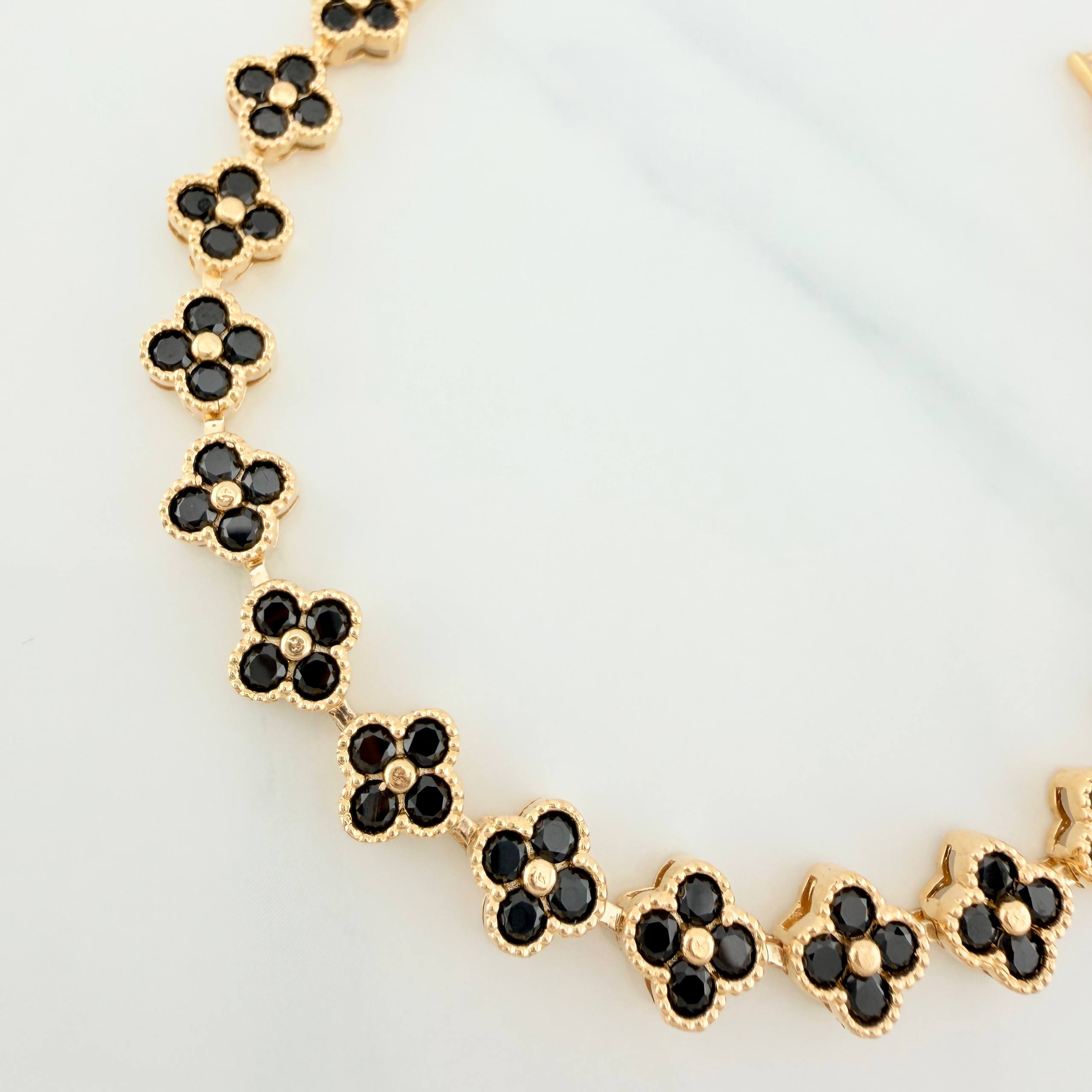 Pulso Flores 13.7 g / 17.5 cm / 7.6 mm Oro Amarillo 18K