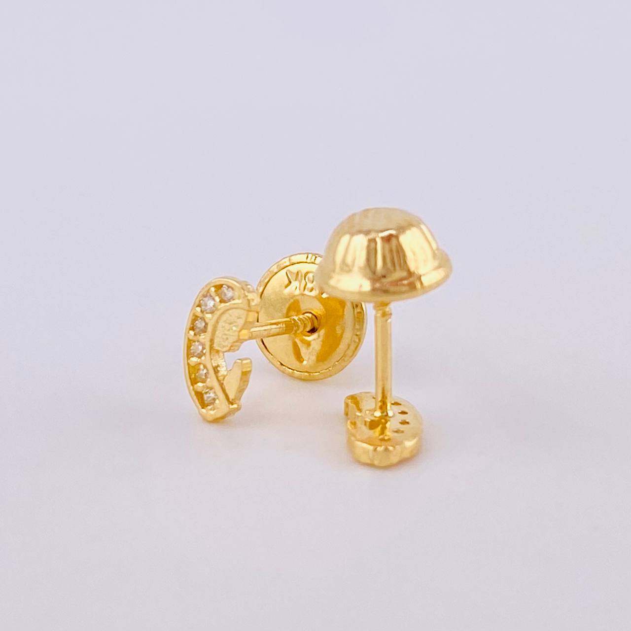 Topos Virgen Maria 0.65 g / in / 6.2 mm Oro Amarillo 18K