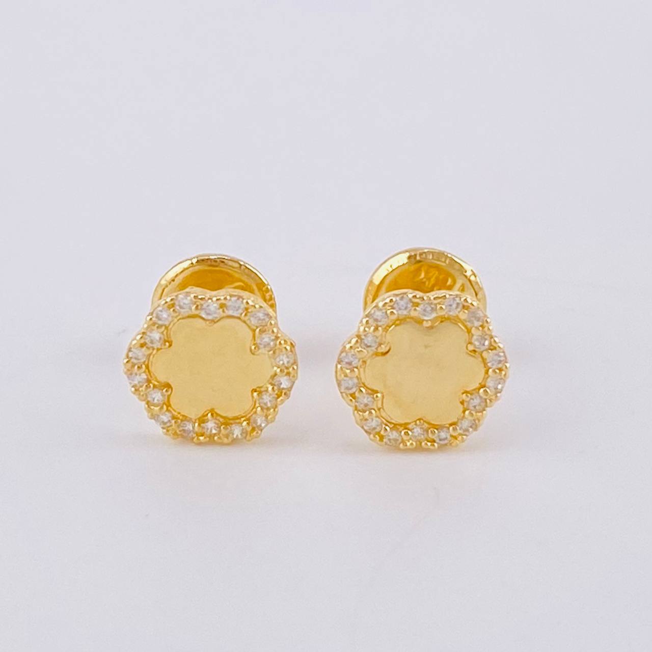 Topos Flor Refractante 0.9 g / 6.9 mm Oro Amarillo 18K