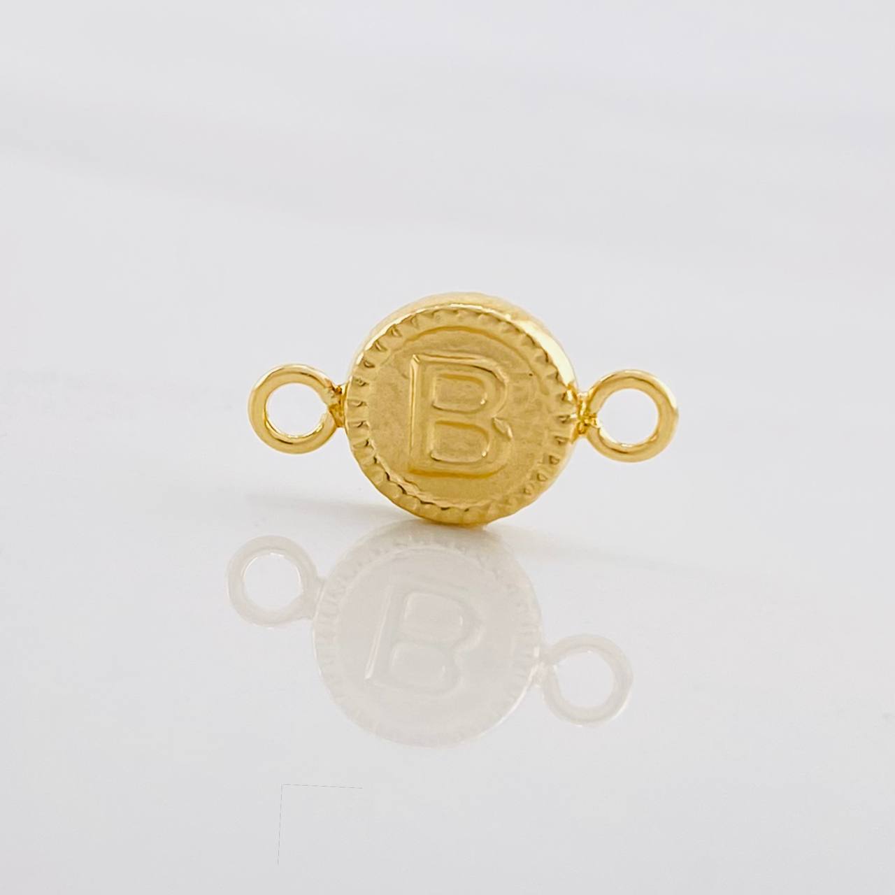 Herraje Circulo Letra B 0.45g / 1.5cm Oro Amarillo 18K