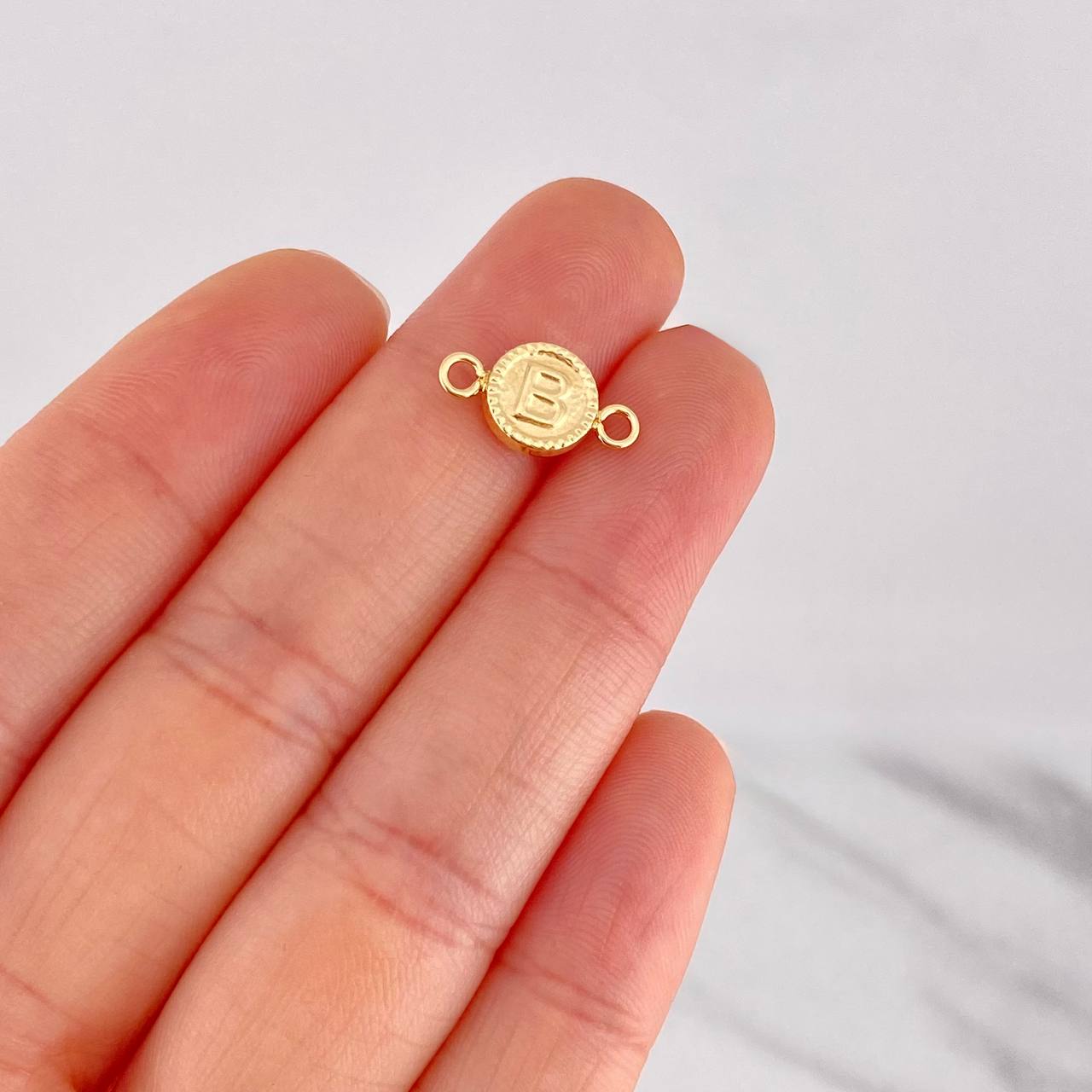 Herraje Circulo Letra B 0.45g / 1.5cm Oro Amarillo 18K