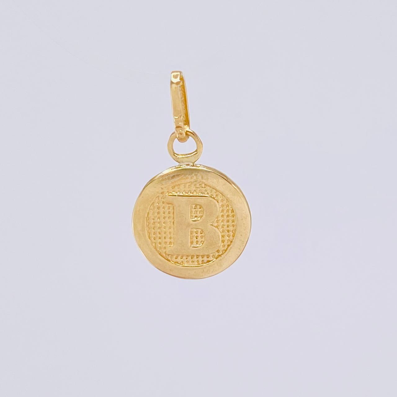 Dije Circulo Letra B 0.4g / 1.6cm Oro Amarillo 18K