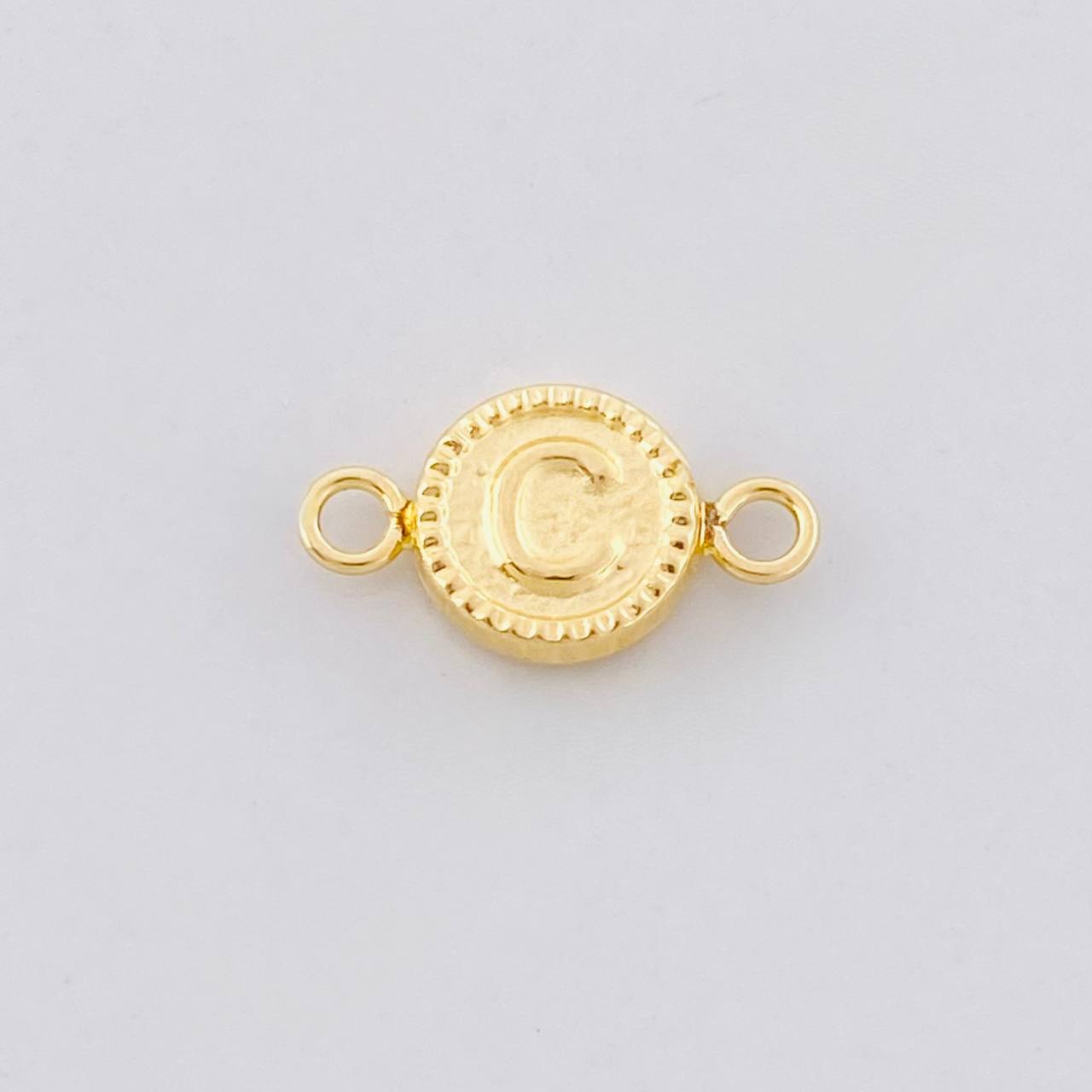 Herraje Circulo Letra C 0.4g / 1.5cm Oro Amarillo 18K