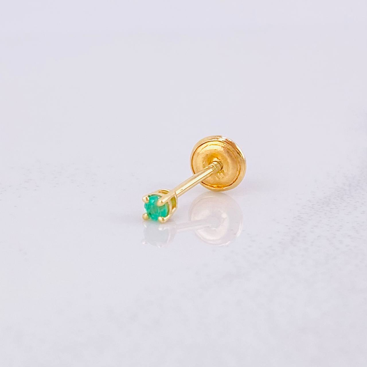 Topo Cuatro Garras Esmeralda 17pts 0.3g / 2.2mm Oro Amarillo 18K
