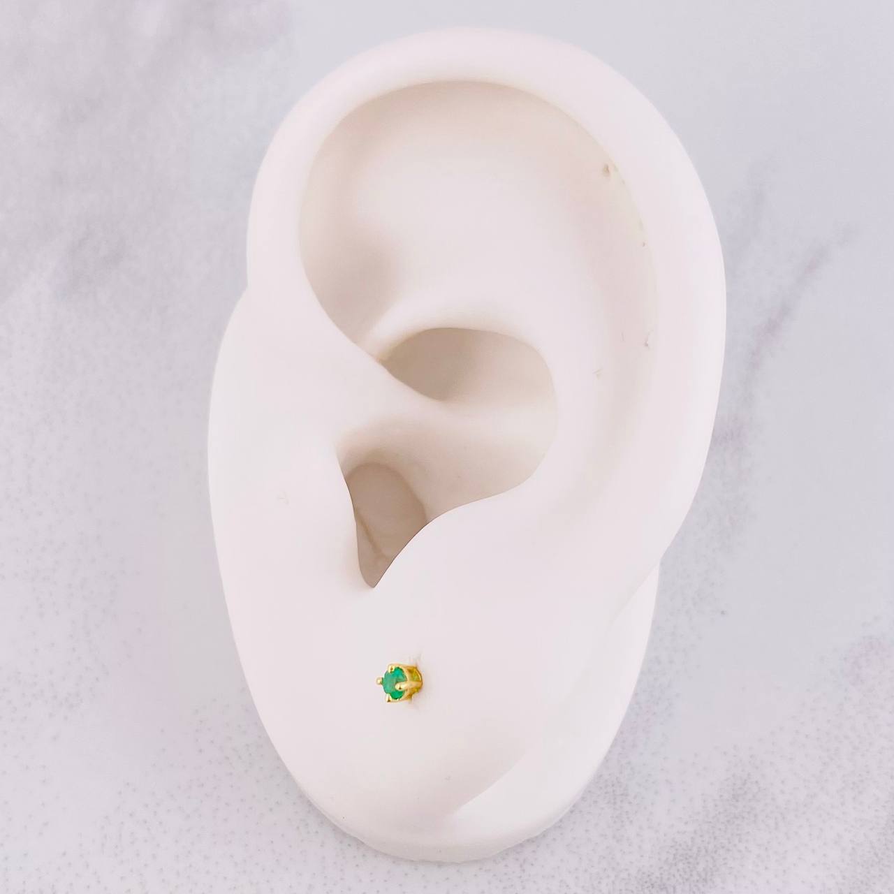 Topo Cuatro Garras Esmeralda 17pts 0.3g / 2.2mm Oro Amarillo 18K