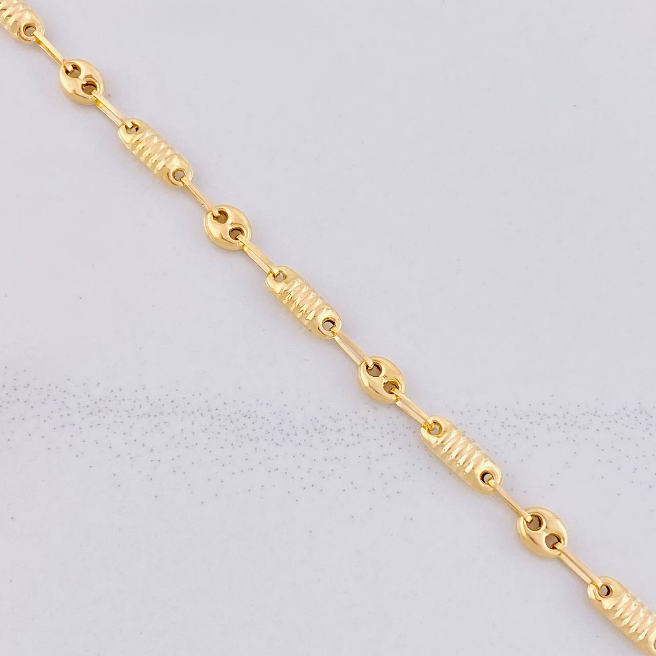 Tobillera Rustica Barril GC 3.35g / 25.4cm / 4.1mm Oro Amarillo 18K