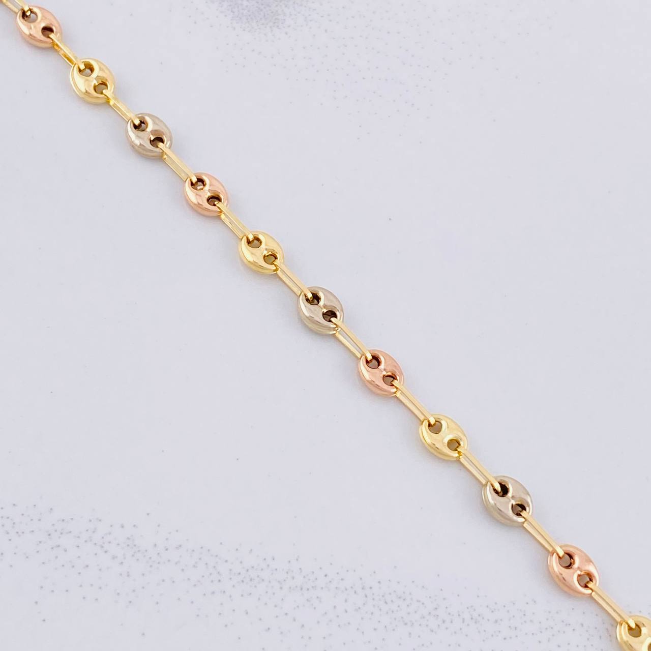 Tobillera GC 3.5g / 25.4cm / 4.2mm Tres Oros 18K