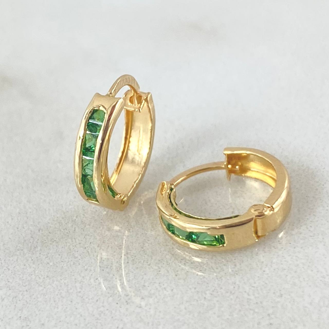 Candongas Carril 0.8gr / 1cm / Oro 18K ©