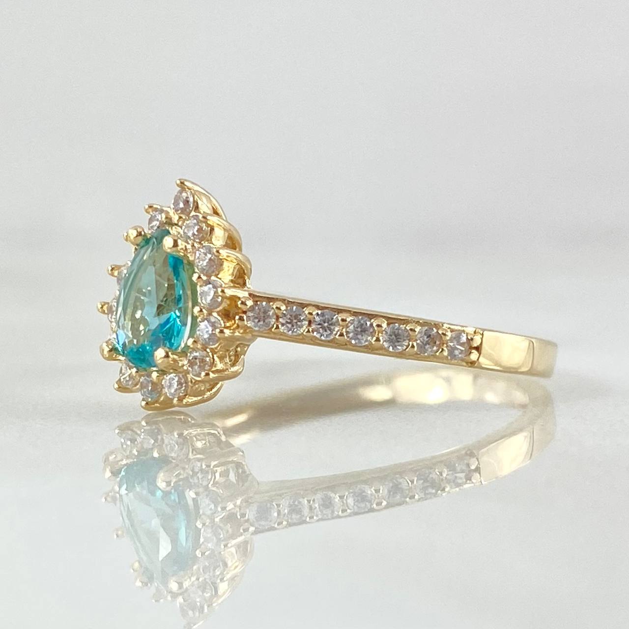Anillo Solitario Halo Gota 2.45gr / T7 / Oro 18K ©