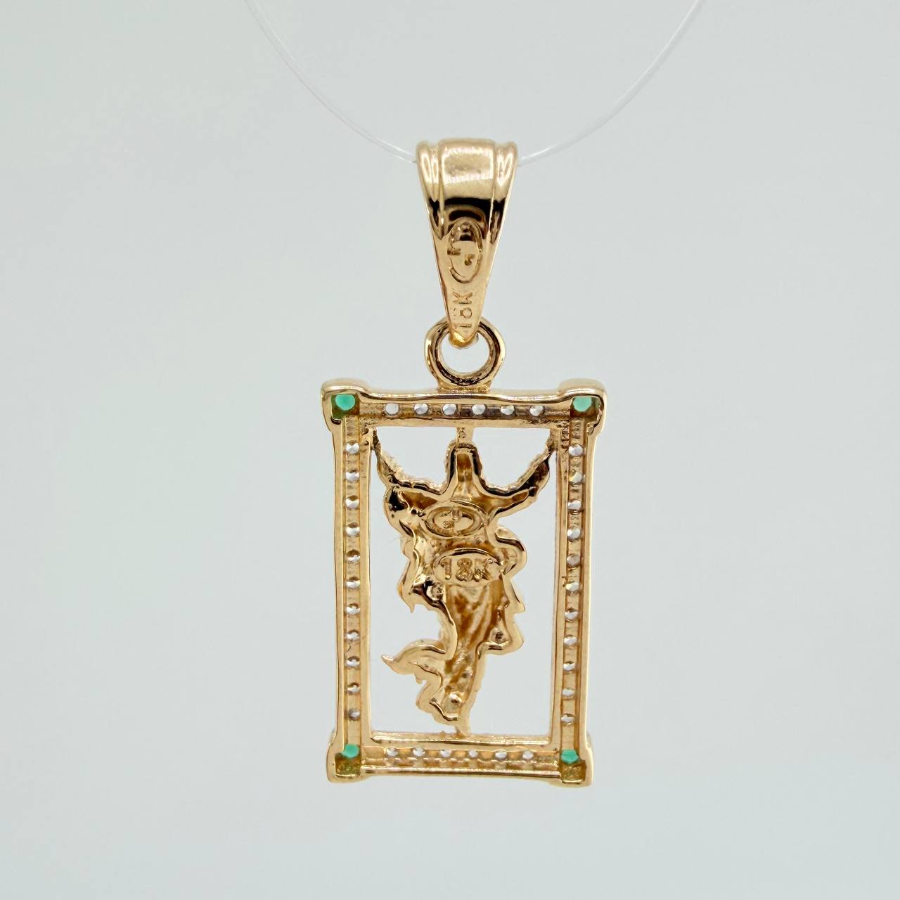 Dije Jesus Resucitado 2.25gr / 2.6cm / Dos Oros Amarillo Blanco 18K