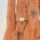 Anillo Halo Cuadrado 2.6gr / T7 1/4 / Oro Amarillo 18K %