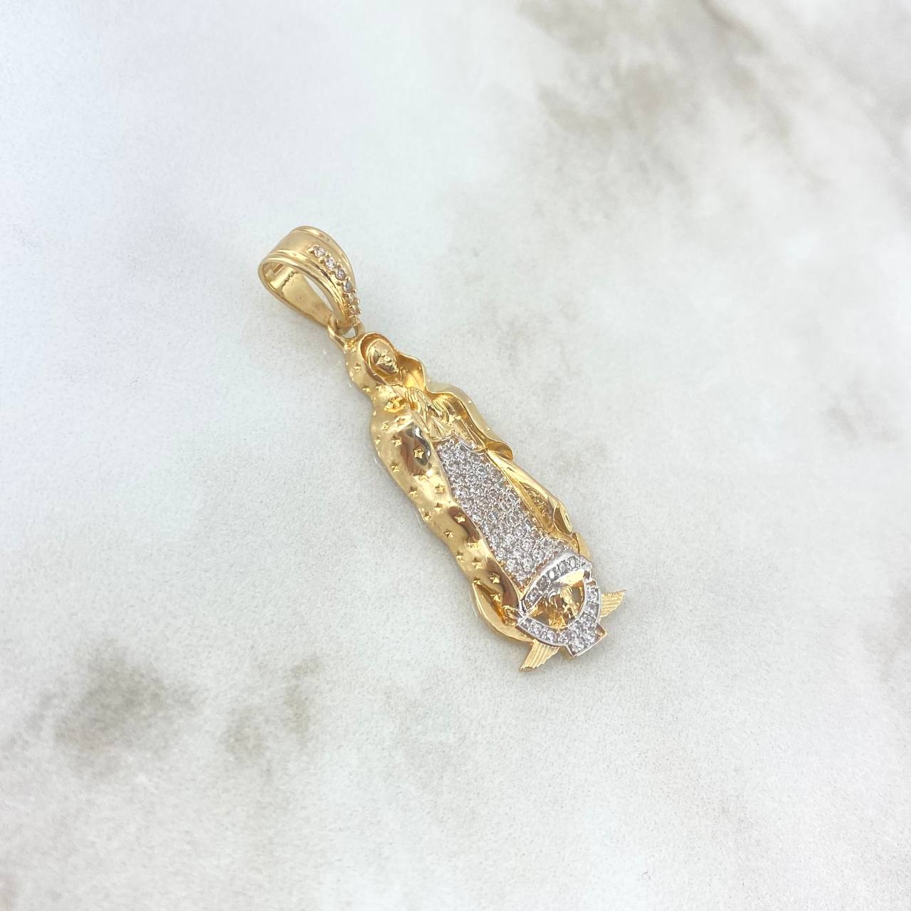 Dije Virgen de Guadalupe 5.55gr / 4.2cm / Circones Blancos Dos Oros Amarillo Blanco