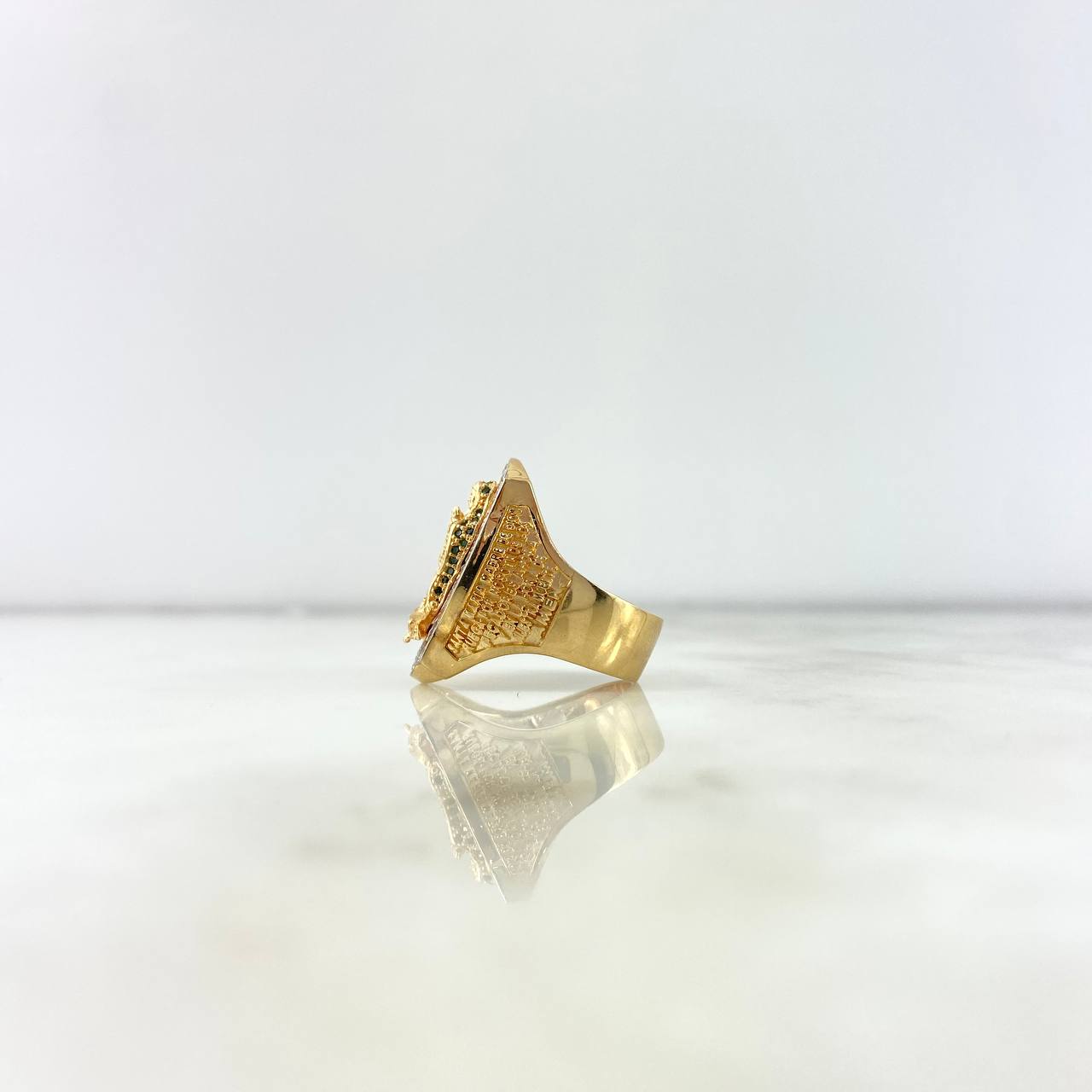 Anillo Virgen de Guadalupe 15.9gr / T8 1/2 / Circones Blancos-Verdes-Fucsias Tres Oros
