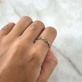 Anillo Trio De Flores 1.95gr / T6 1/4 / Circones Blancos Verdes Oro Amarillo 18K