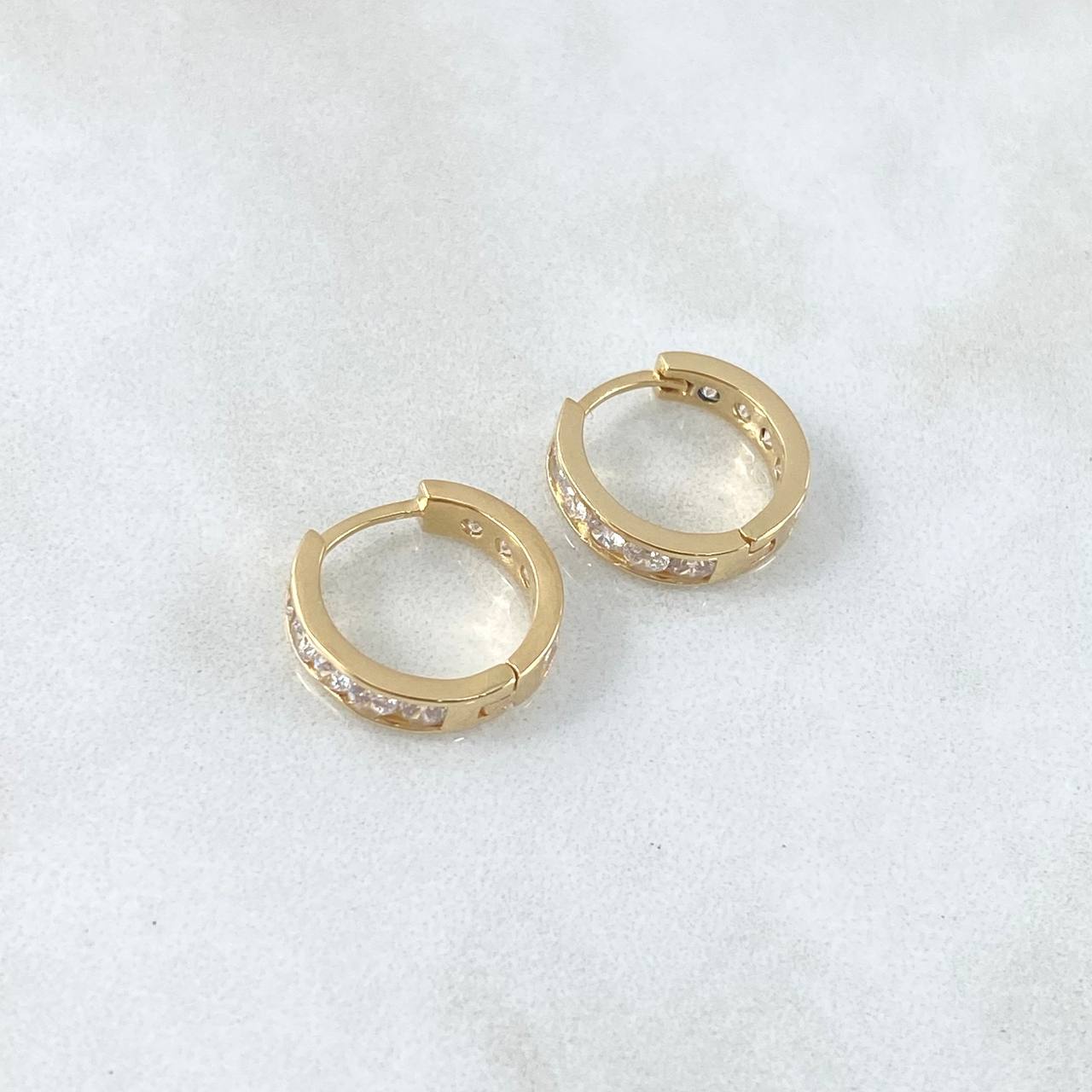 Candongas Carriles Translucidos 3.3gr / 1.3cm / Circones Blancos Oro Amarillo 18K ©