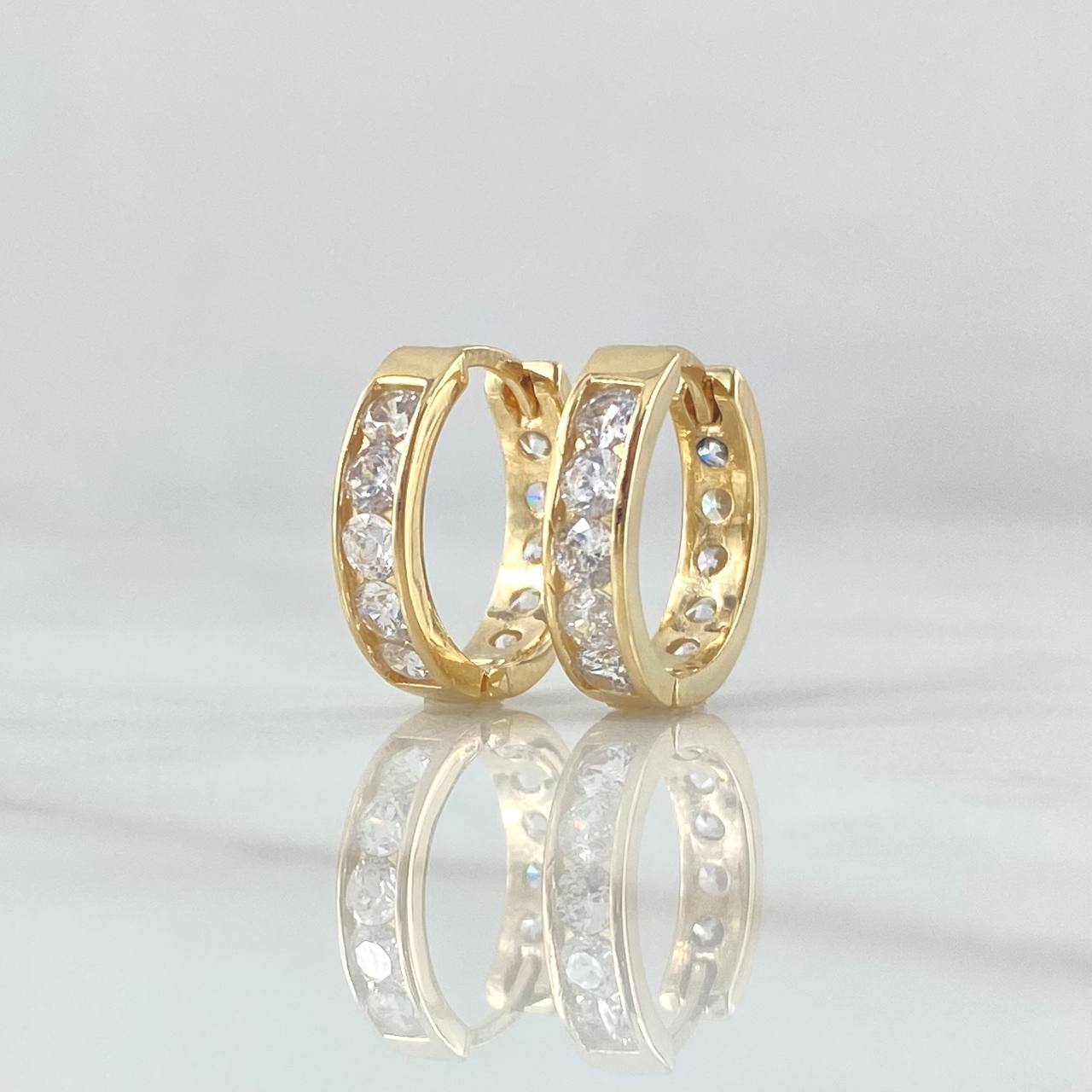 Candongas Carriles Translucidos 3.3gr / 1.3cm / Circones Blancos Oro Amarillo 18K ©