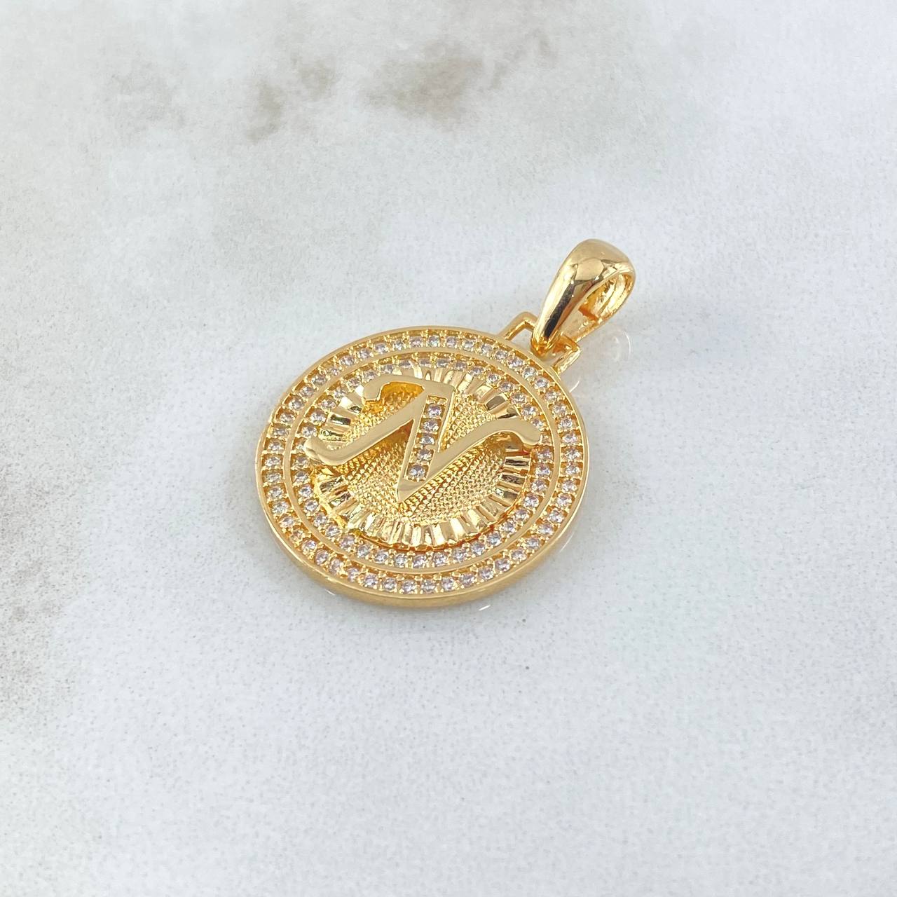 Dije Medalla Letra N 4.95gr / 3cm / Oro Amarillo 18K