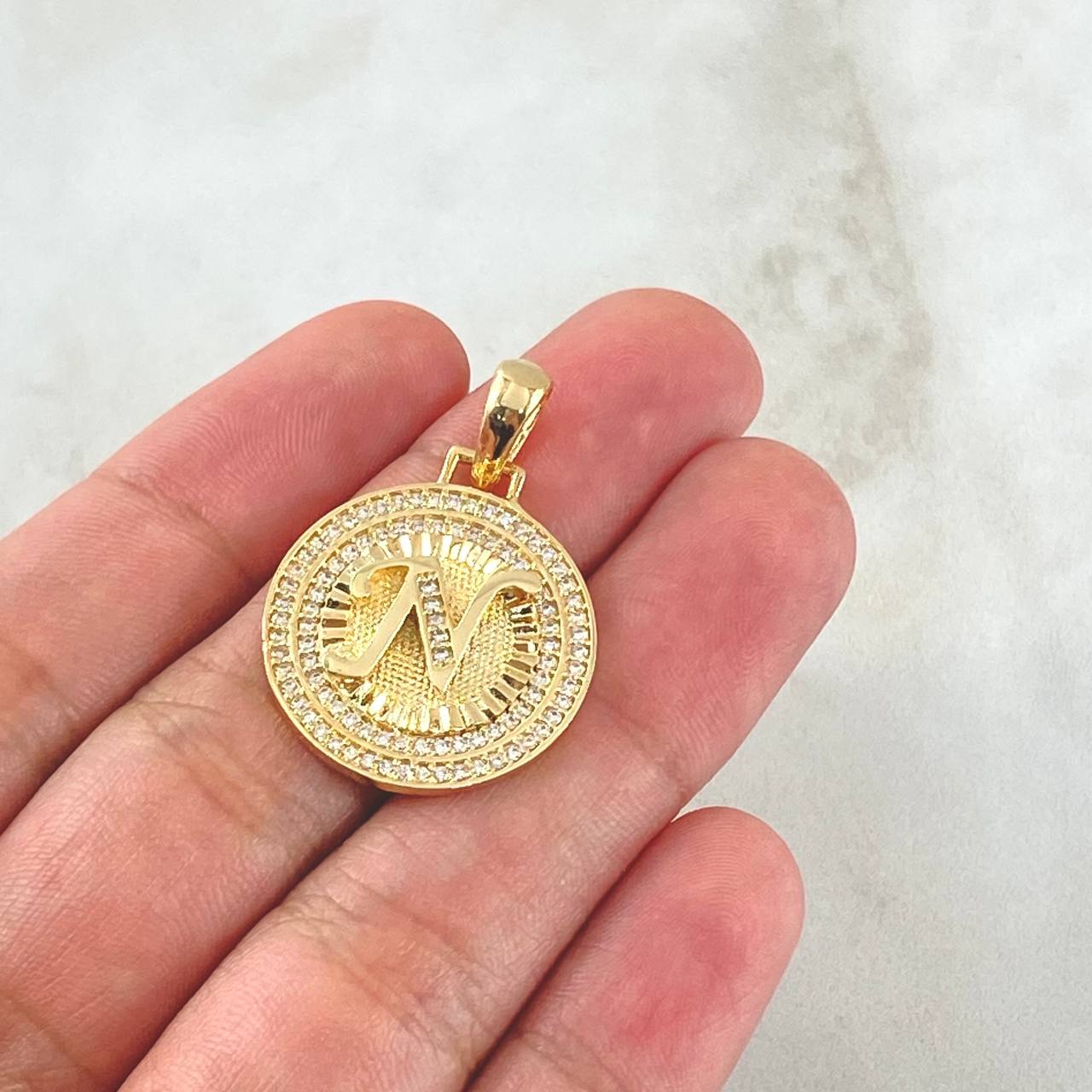 Dije Medalla Letra N 5g / 3.1cm Oro Amarillo 18K