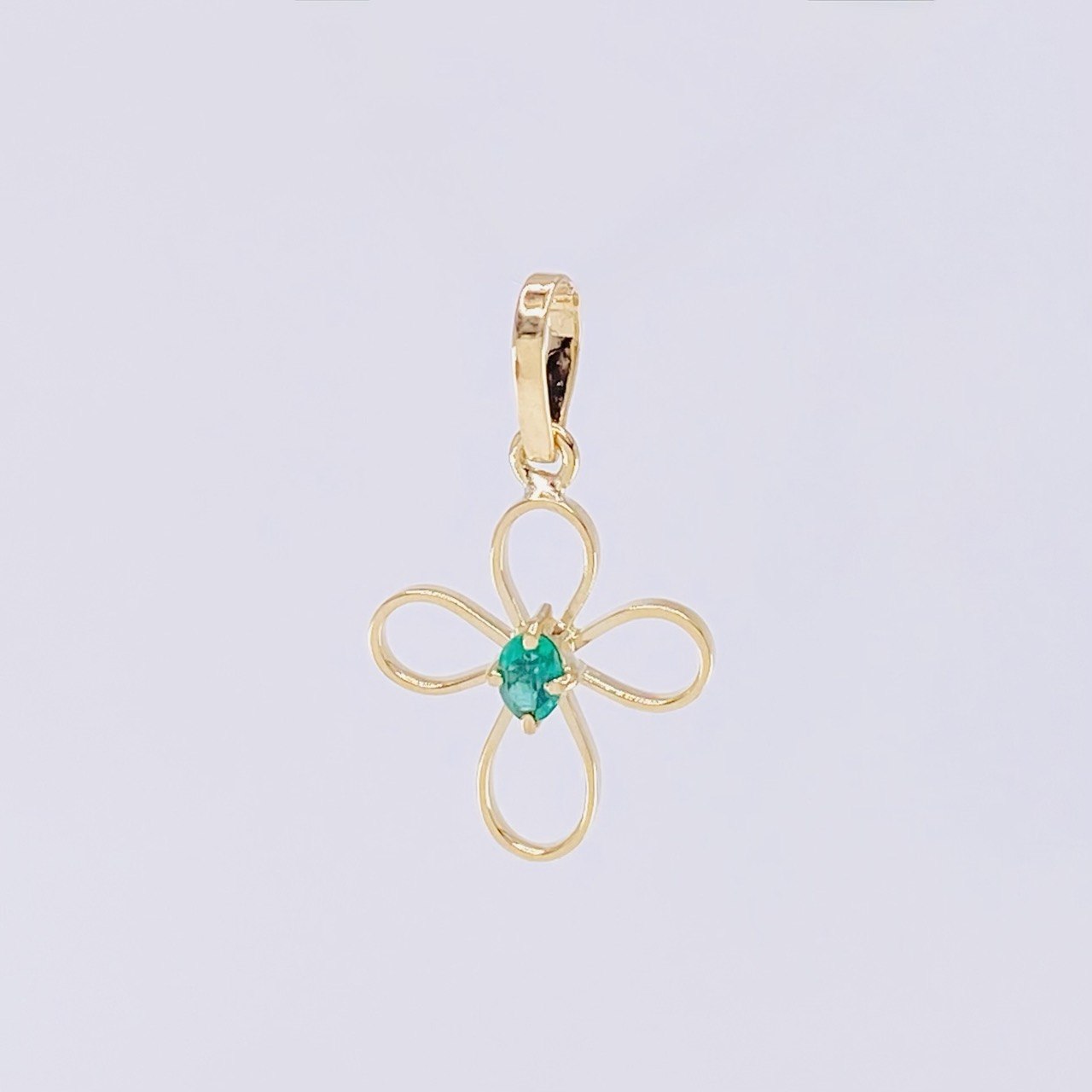 Dije Cruz Esmeralda 5pts 0.6g / 1.9cm Oro Amarillo 18K