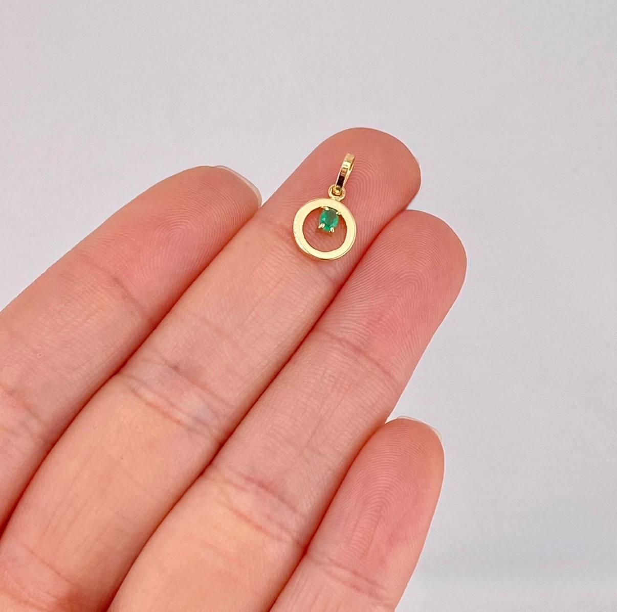 Dije Circulo Esmeralda 6pts 0.45g / 1.5cm Oro Amarillo 18K