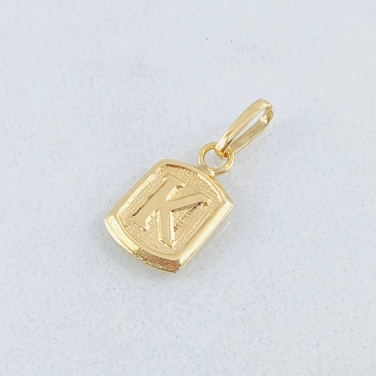 Dije Letra K 0.35gr / 1.5cm / Oro Amarillo 18K