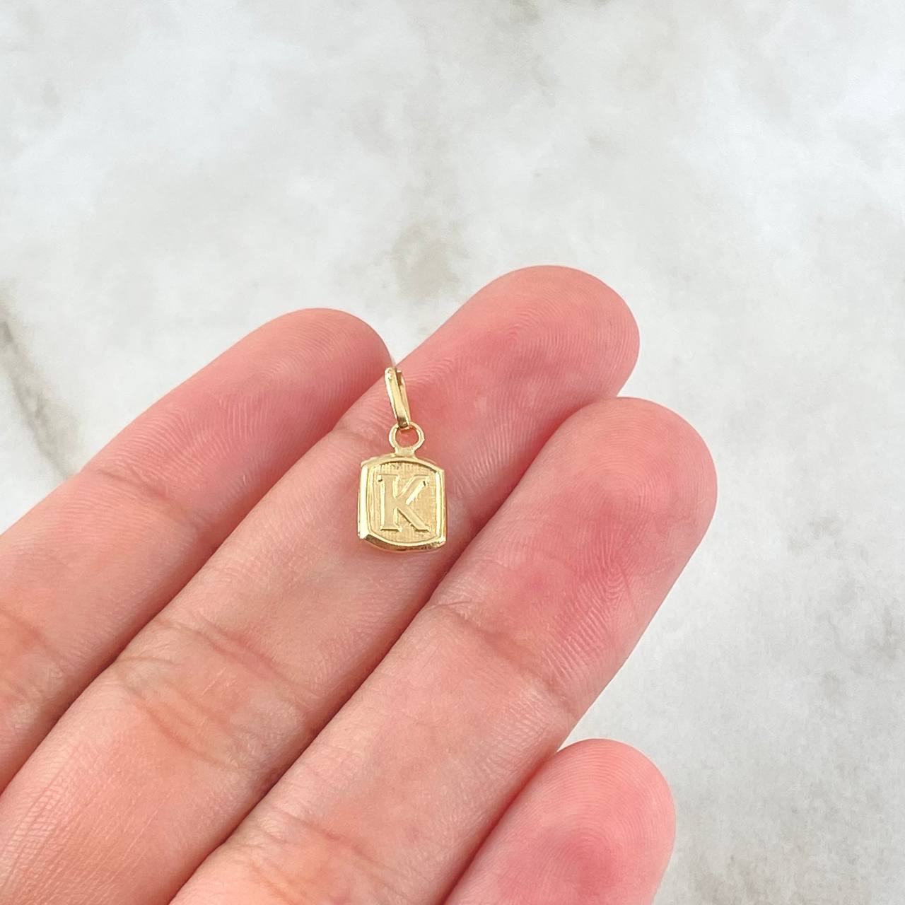 Dije Letra K 0.35gr / 1.5cm / Oro Amarillo 18K