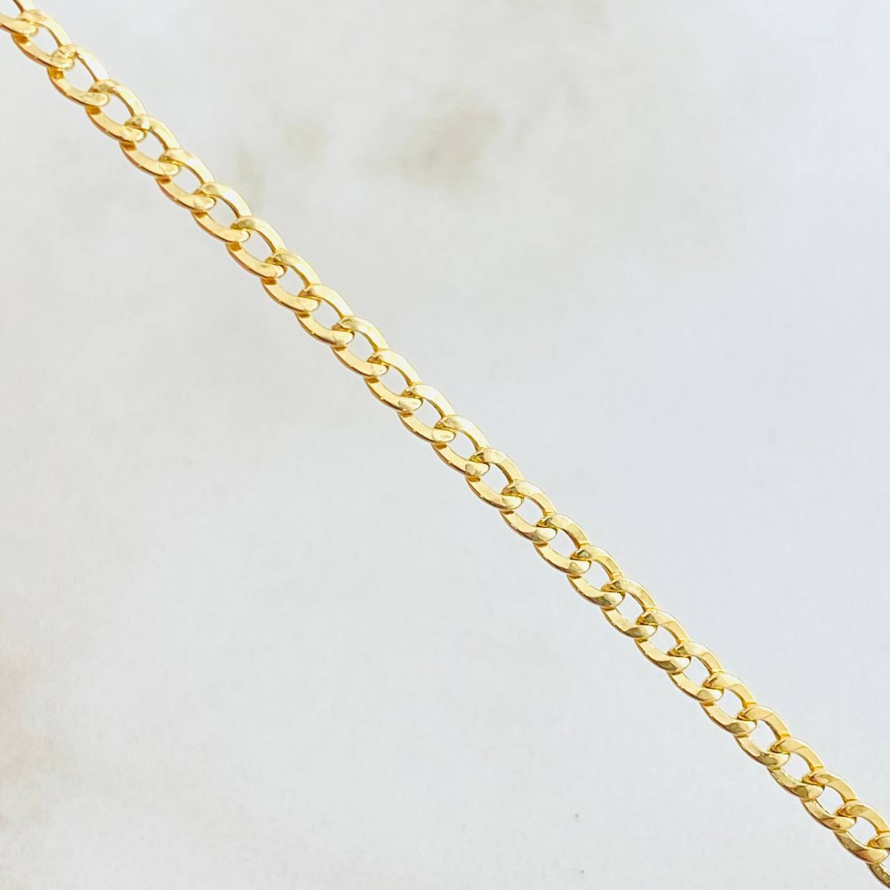 Cadena Cubana 3.5gr / 50cm / 2.3mm Oro Amarillo +1 18K