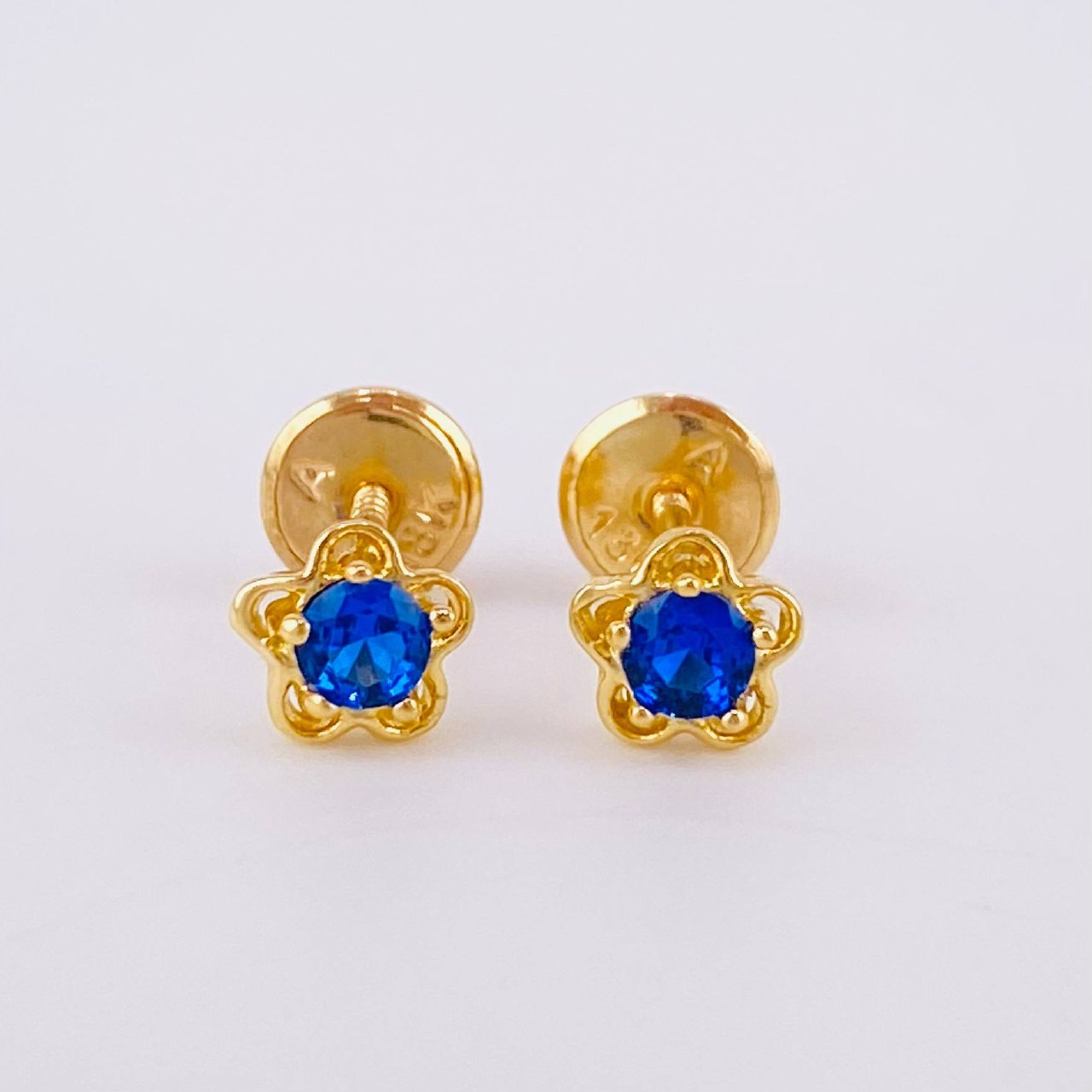 Topos Flor 0.9gr / Oro 18K
