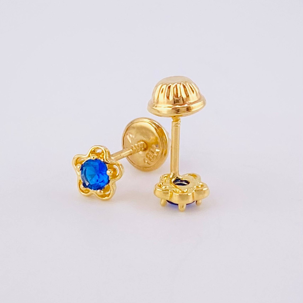Topos Flor 0.9gr / Oro 18K