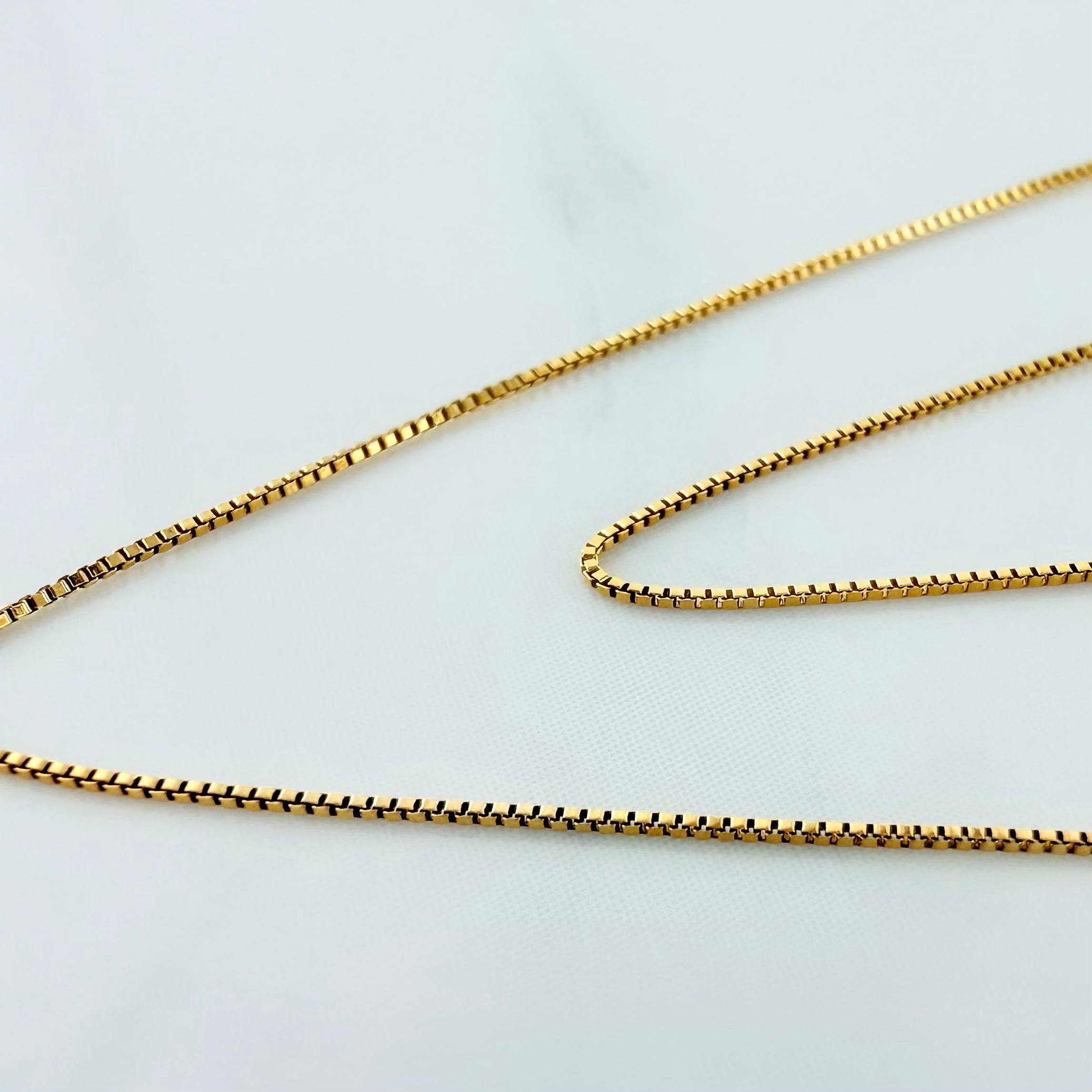 Set Cadena Veneciana + Dije Virgen Milagrosa / 1,2gr / 45 cm Oro Amarillo 18K