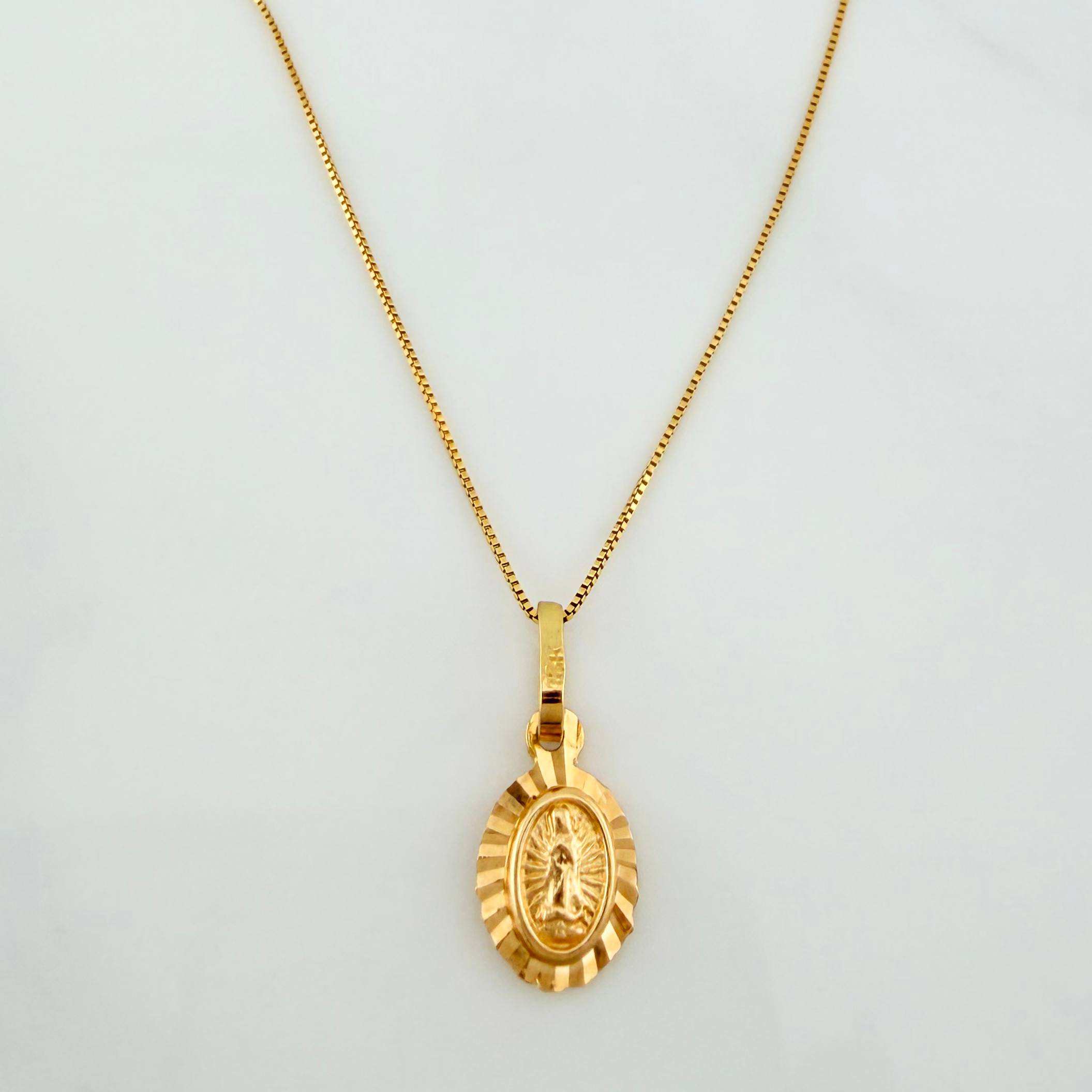 Set Cadena Veneciana + Dije Virgen De Guadalupe / 1,5gr / 45 cm Oro Amarillo 18K
