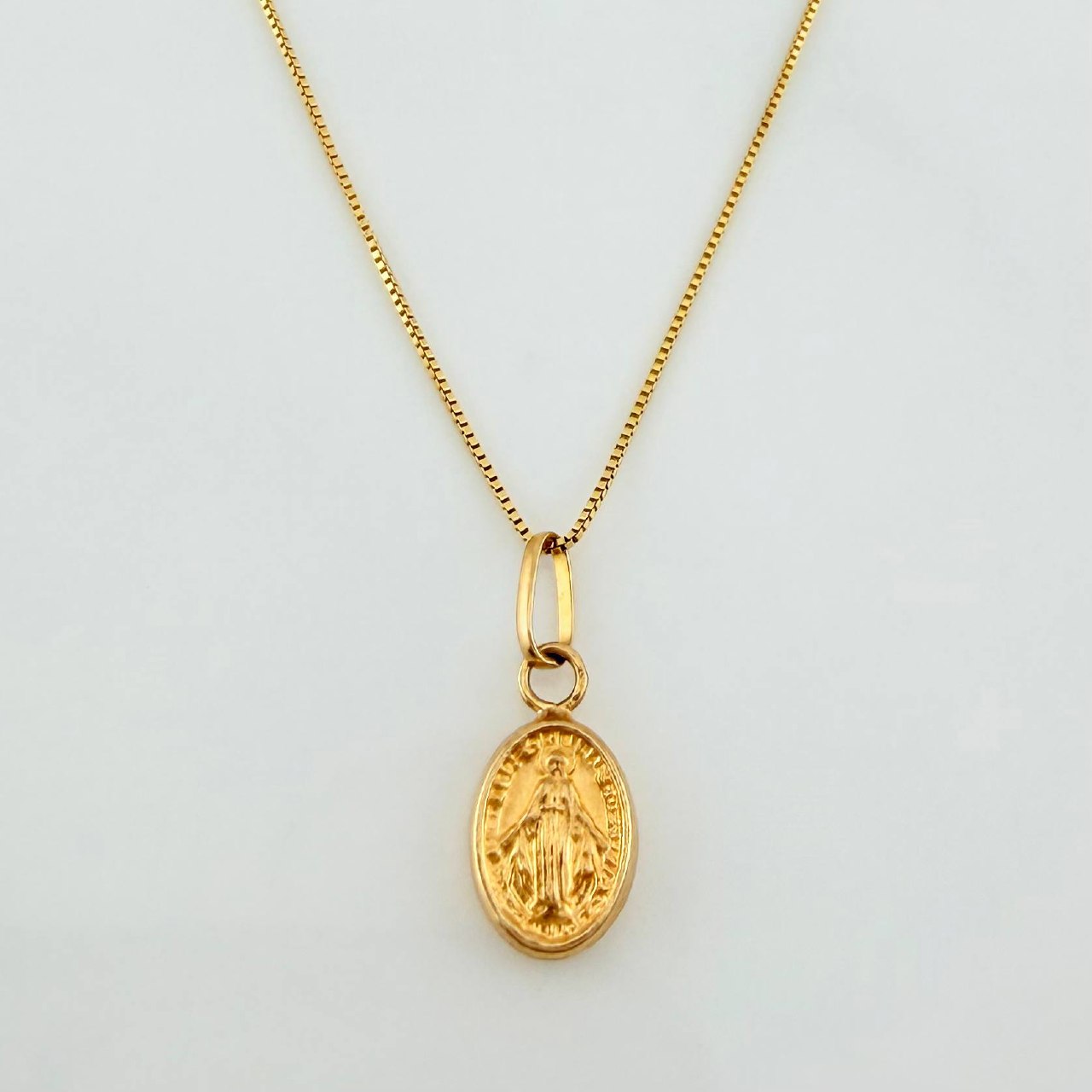 Set Cadena Veneciana + Dije Virgen Milagrosa / 1,2gr / 45 cm Oro Amarillo 18K
