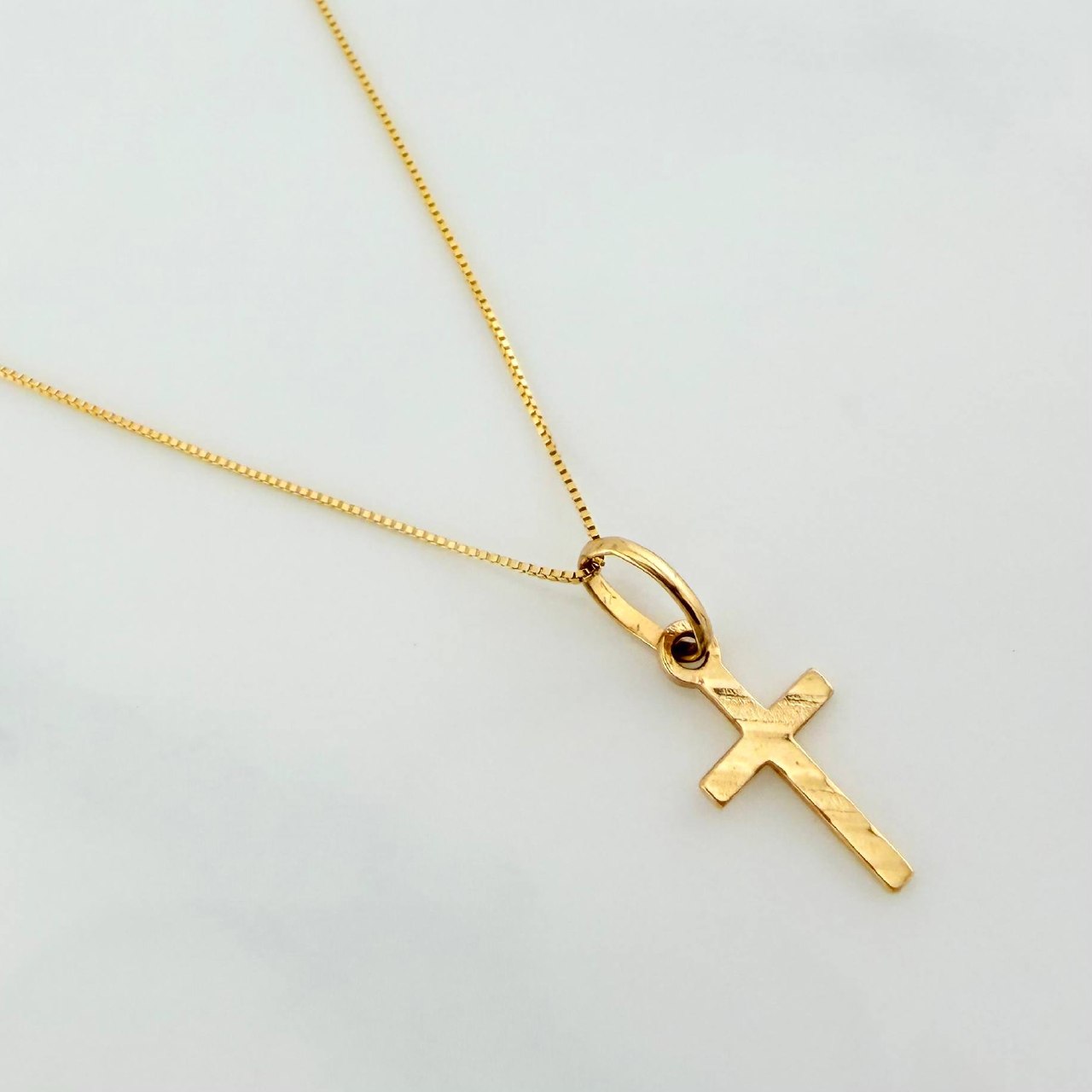 Set Cadena Veneciana + Dije Cruz / 1,15gr / 45 cm Oro Amarillo 18K