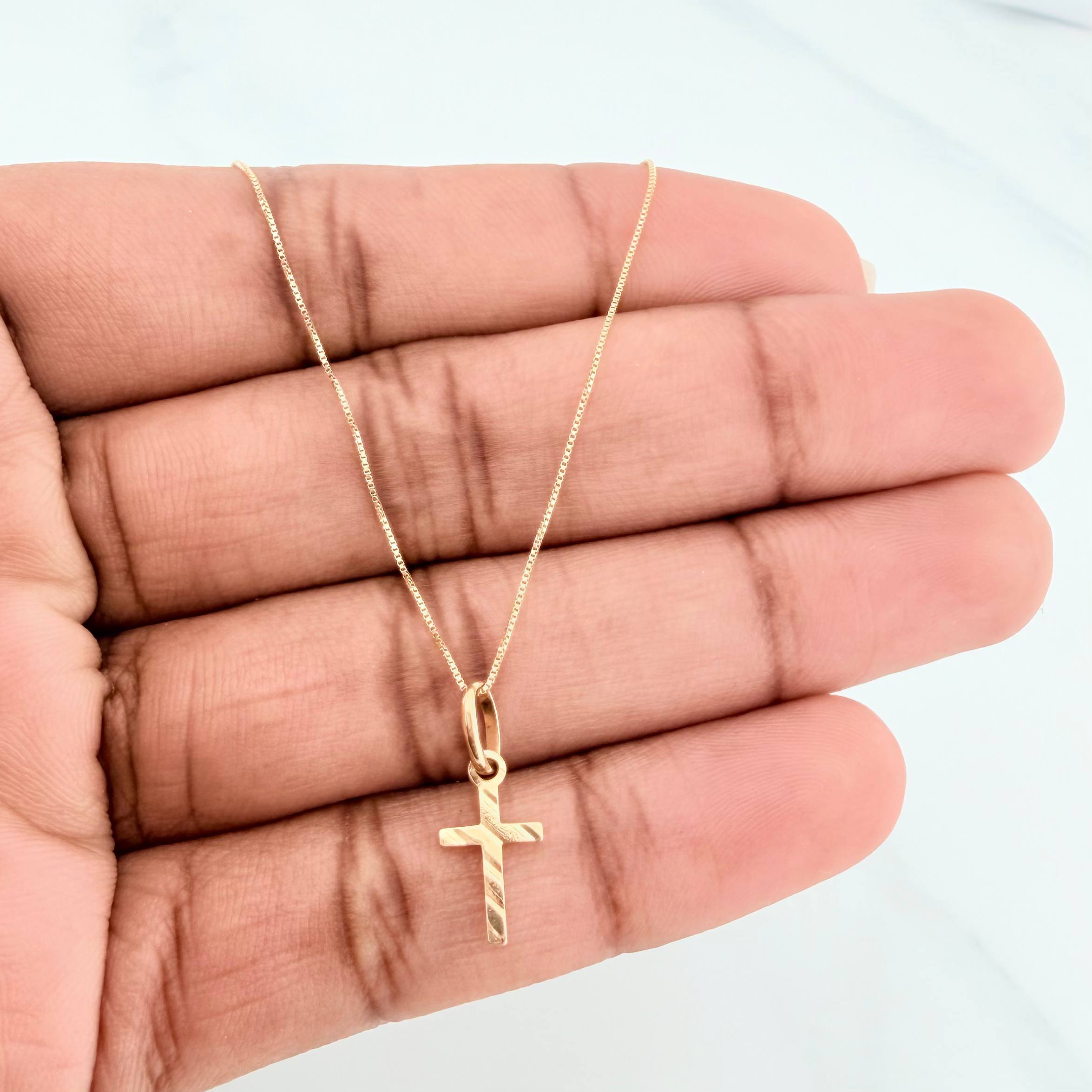 Set Cadena Veneciana + Dije Cruz / 1,15gr / 45 cm Oro Amarillo 18K