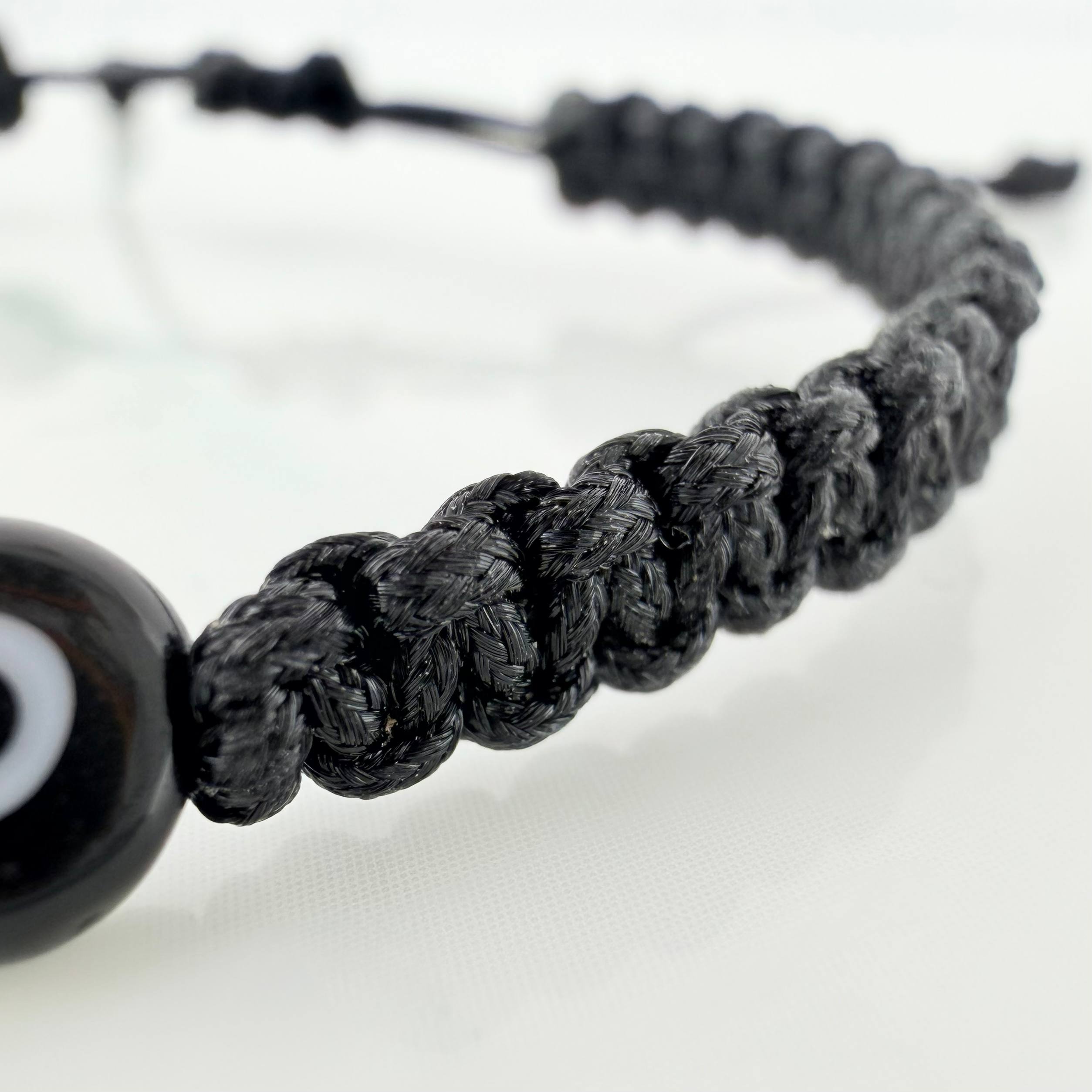 Pulsera Tejida Negra Ojos Turcos Negros Bolas Diamantadas 5Und Oro Amarillo 18K