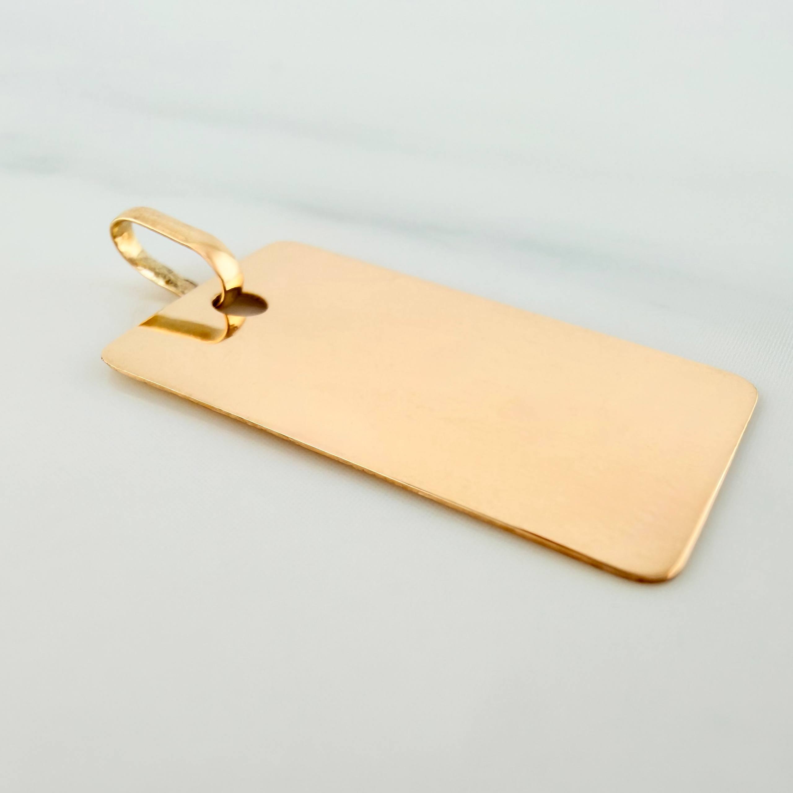 Dije Placa Rectangular 1.45 g / 2.7 cm Oro Amarillo 18K
